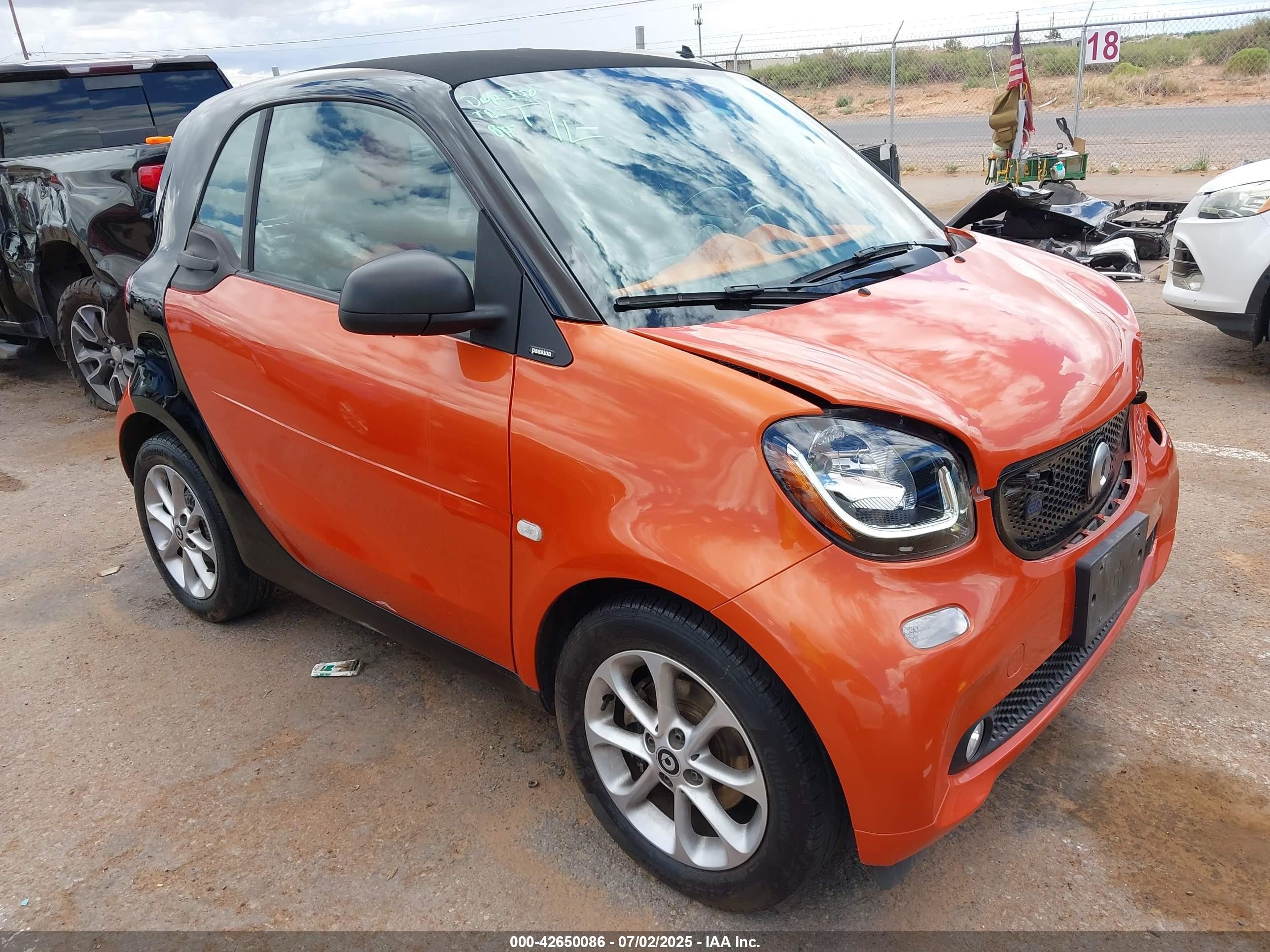 2018 Smart fortwo Pure, VIN WMEFJ9BA5JK283858 — Rear end