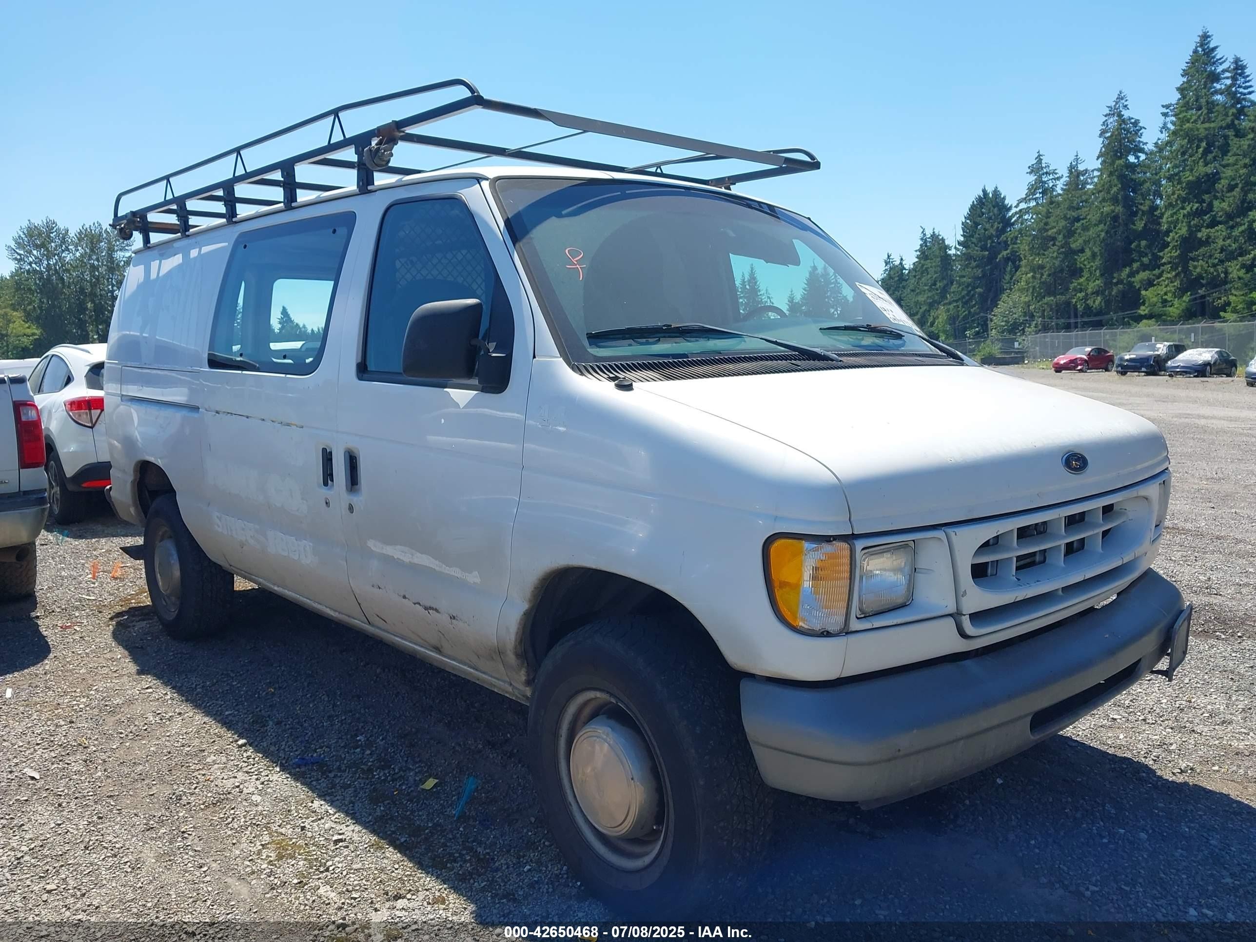 1998 Ford E-350, VIN 1FTSE34F1WHA28359 — Rear end