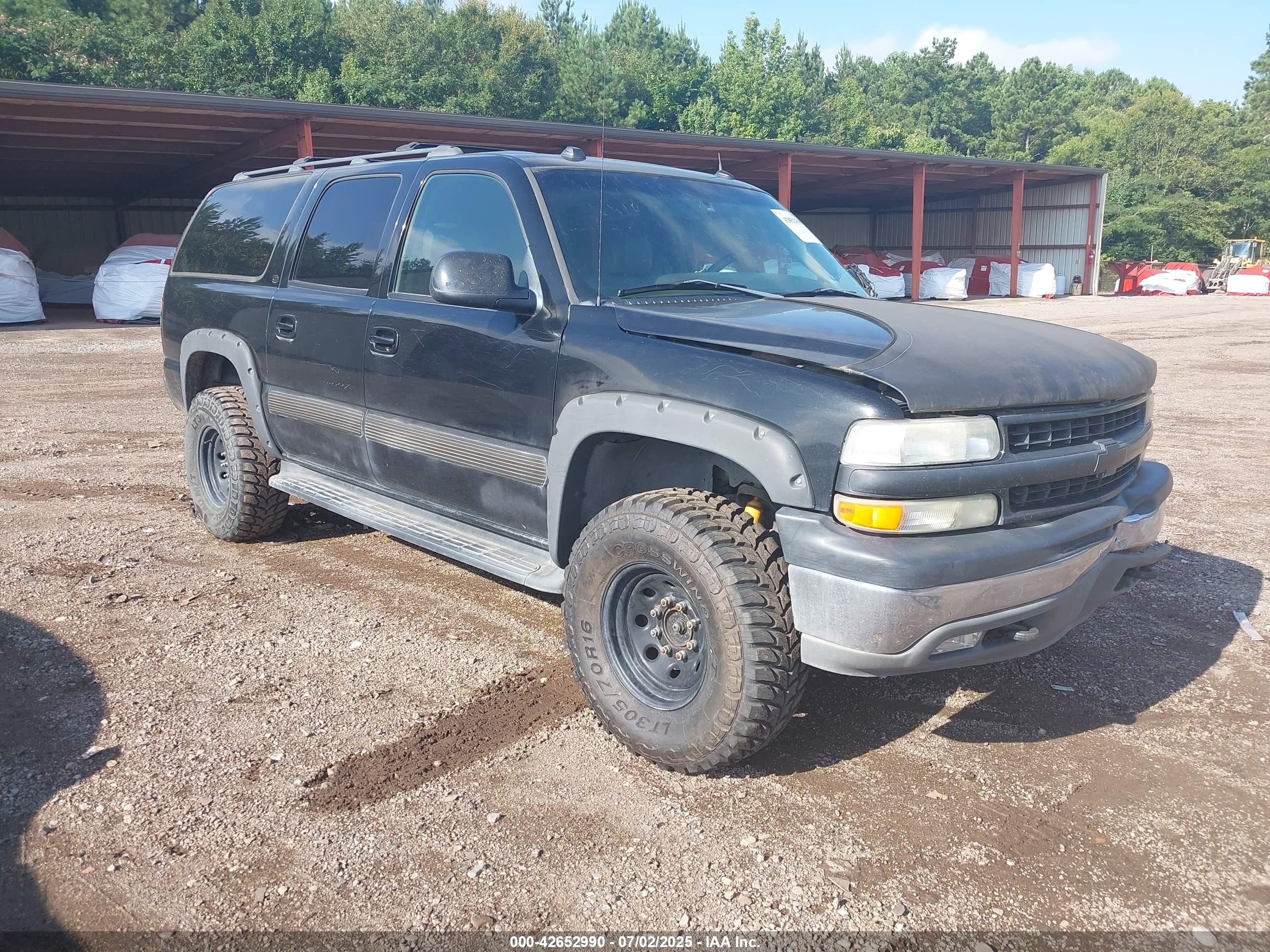 2005 Chevrolet Suburban LT, VIN 3GNGK26U15G192571 — Front end