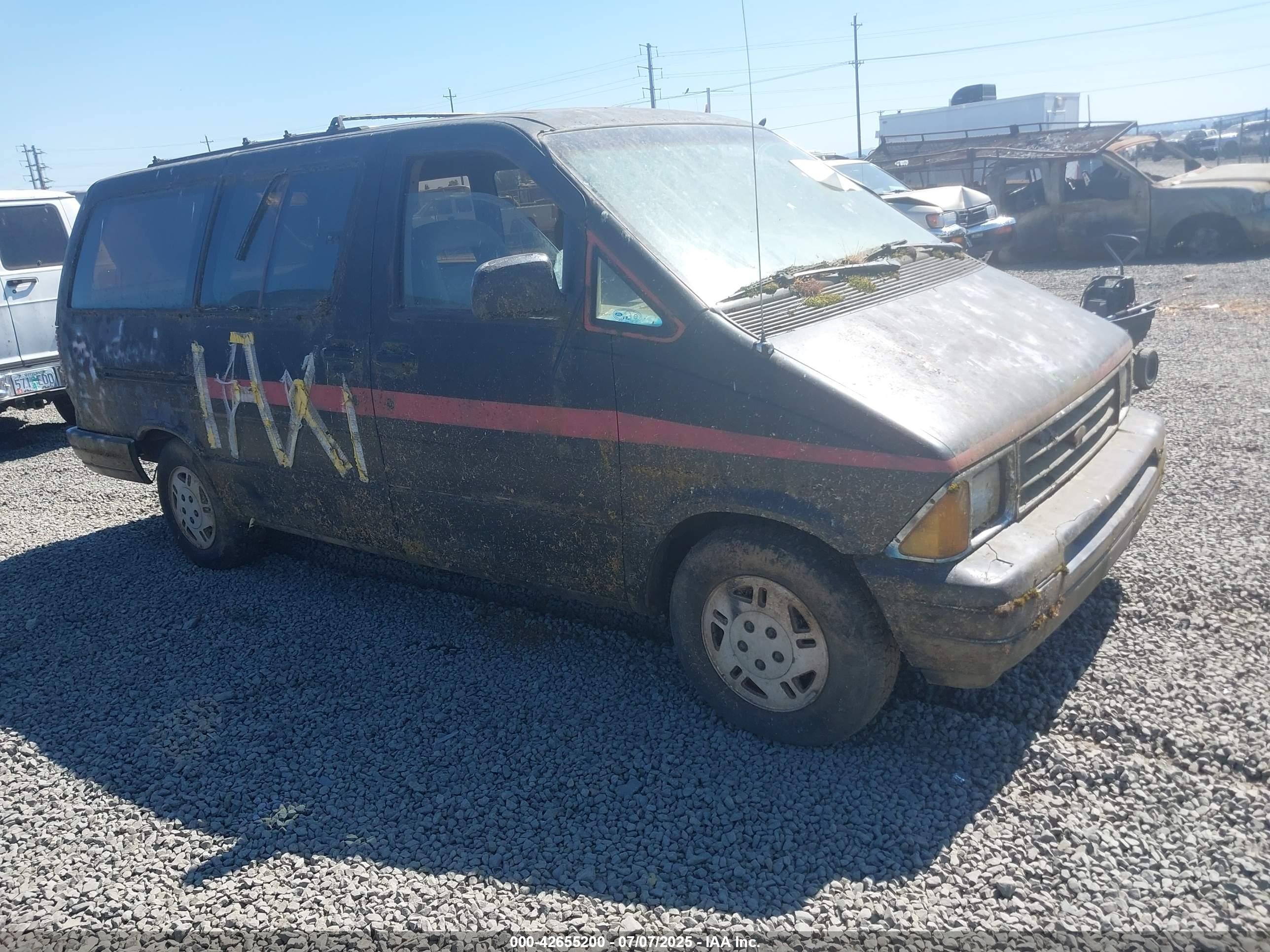 1990 Ford Aerostar, VIN 1FMDA31U8LZA60119 — Normal wear
