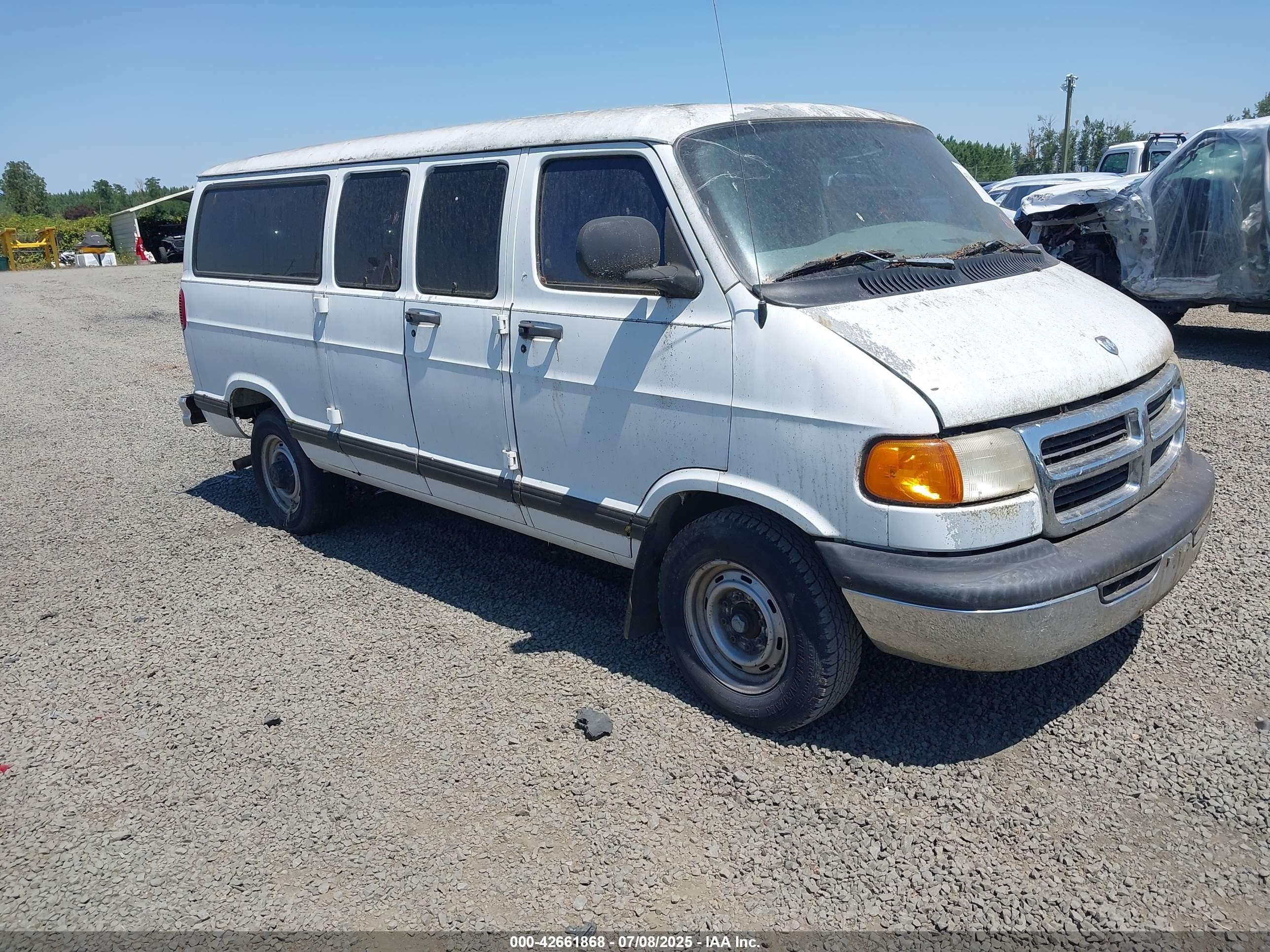 1998 Dodge Passenger, VIN 2B5WB25Y7WK117458 — Normal wear