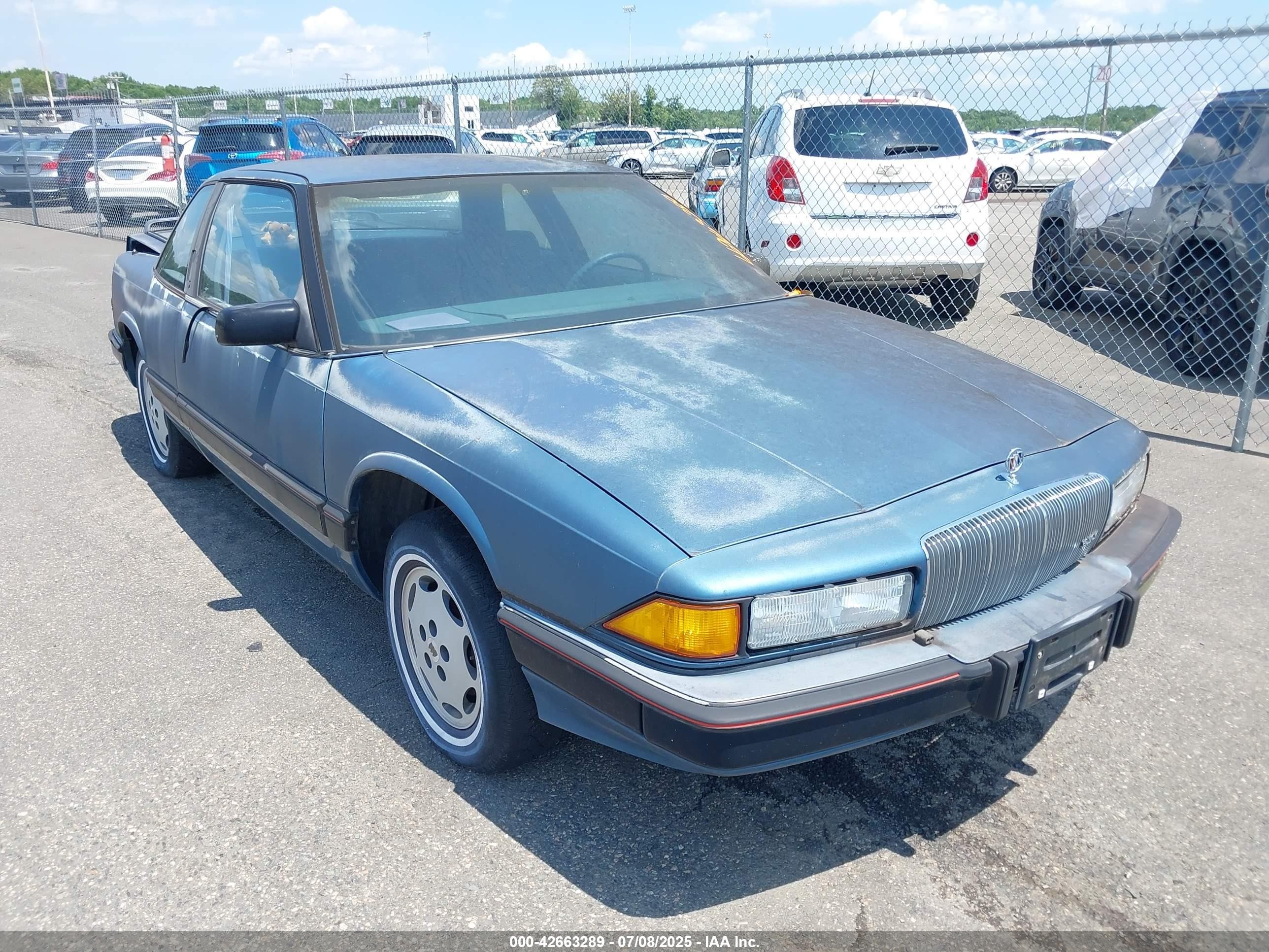 1989 Buick Regal, VIN 2G4WB14W1K1428445 — Rear end