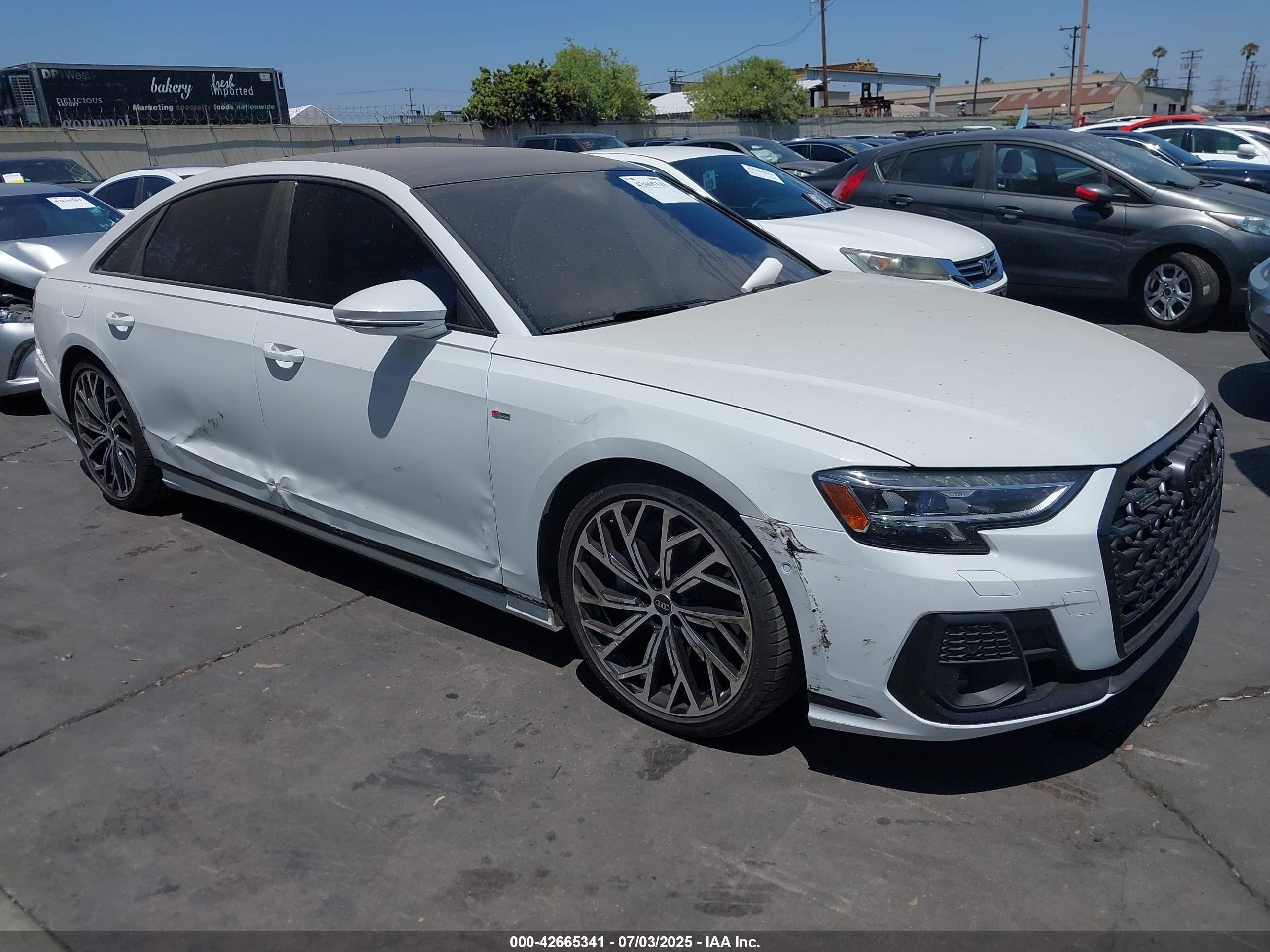 2024 Audi A8, VIN WAULDAF82RN011373 — Бок