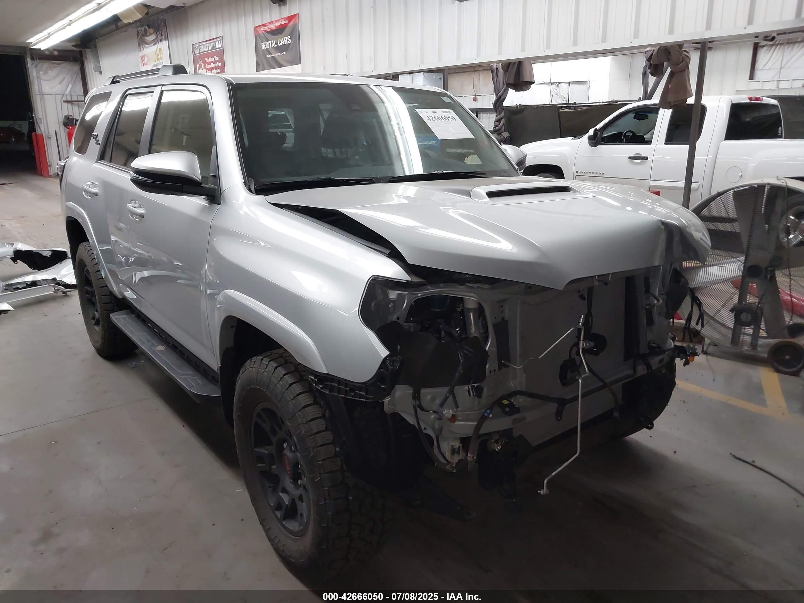2024 Toyota 4Runner TRD Off Road, VIN JTERU5JR4R6227073 — Front end