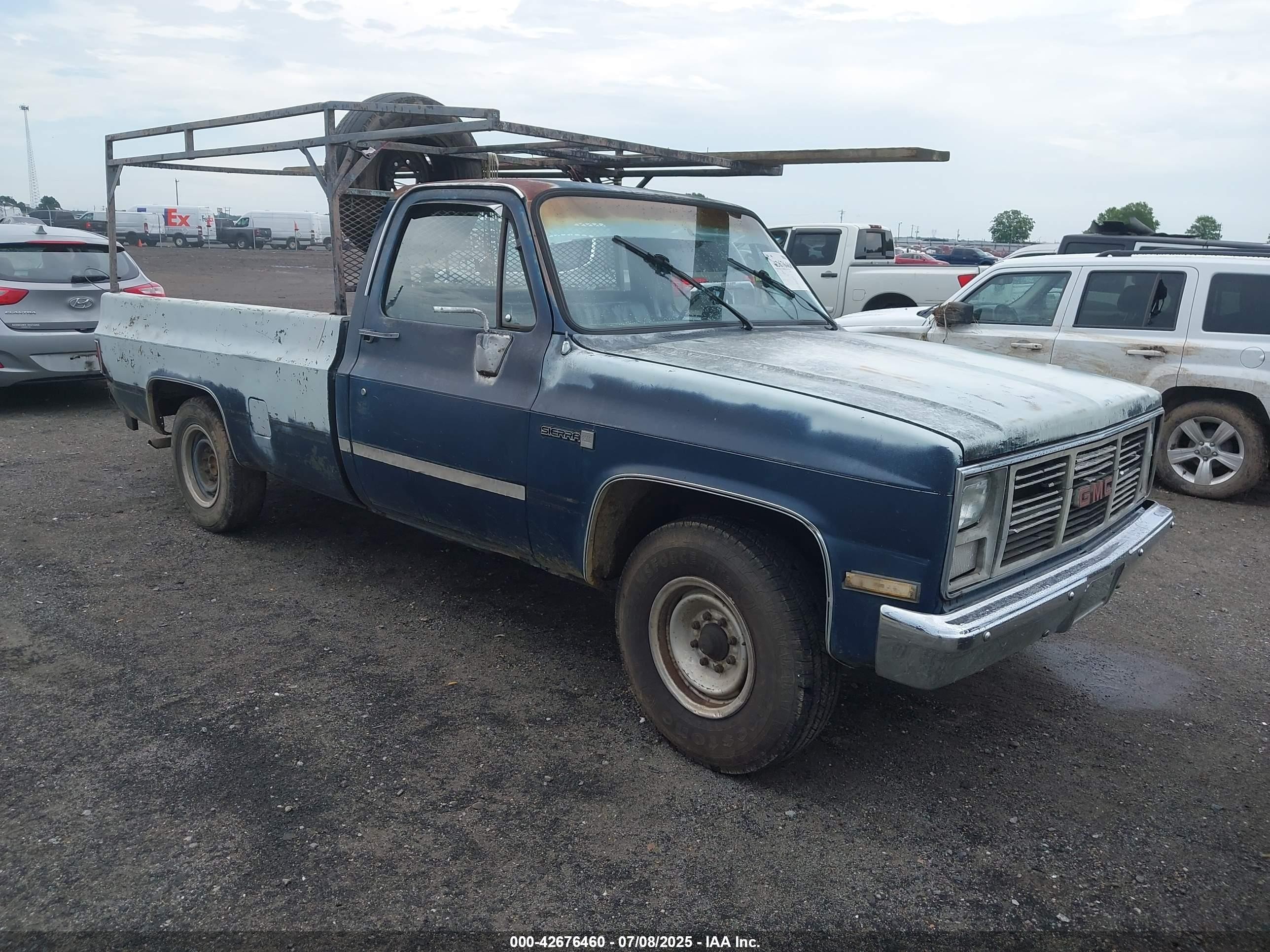 1986 GMC Sierra 2500, VIN 1GTGC24M1GS502965 — Rear end