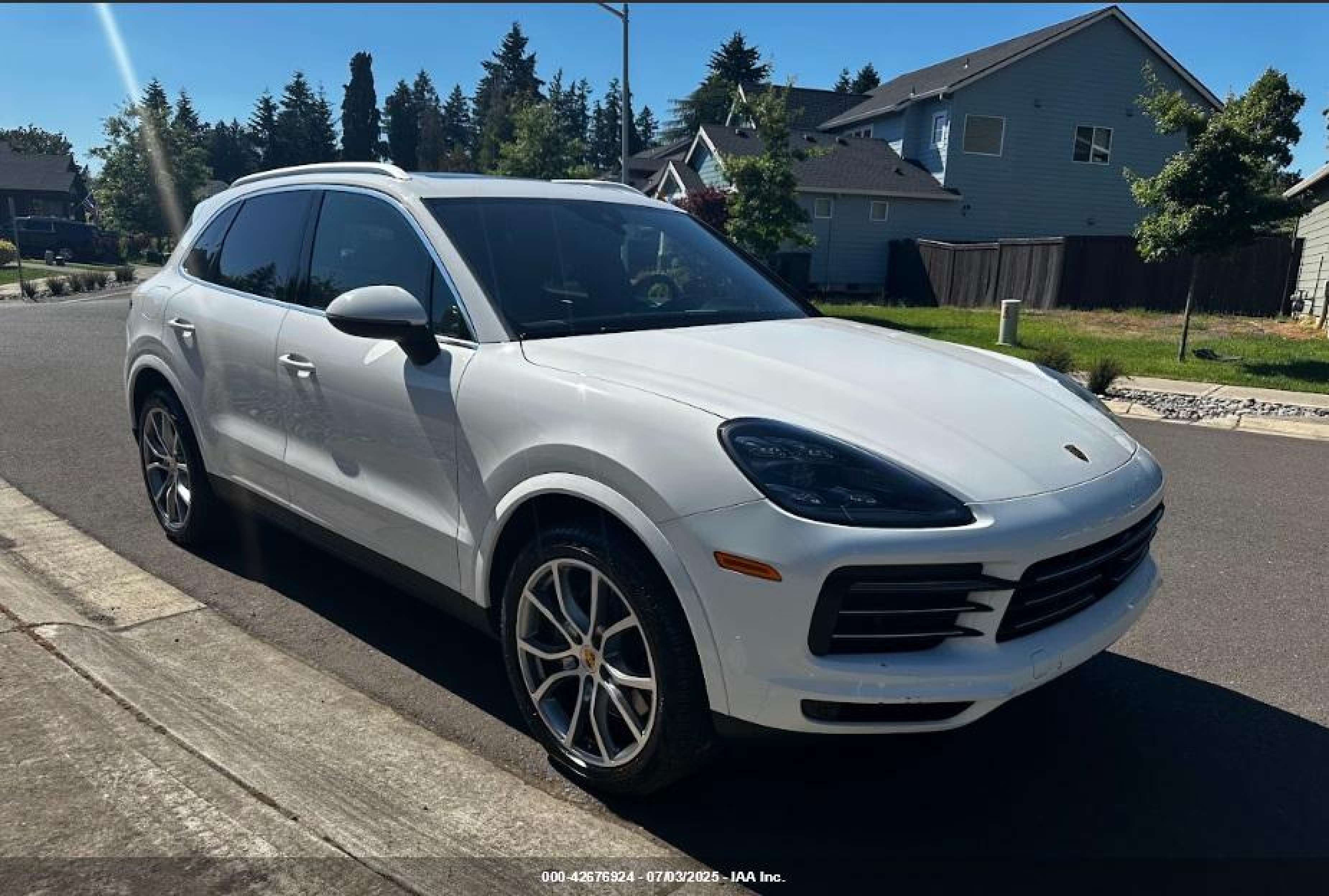 2021 Porsche Cayenne S, VIN WP1AB2AY5MDA27111 — Auction photo 1 of 5