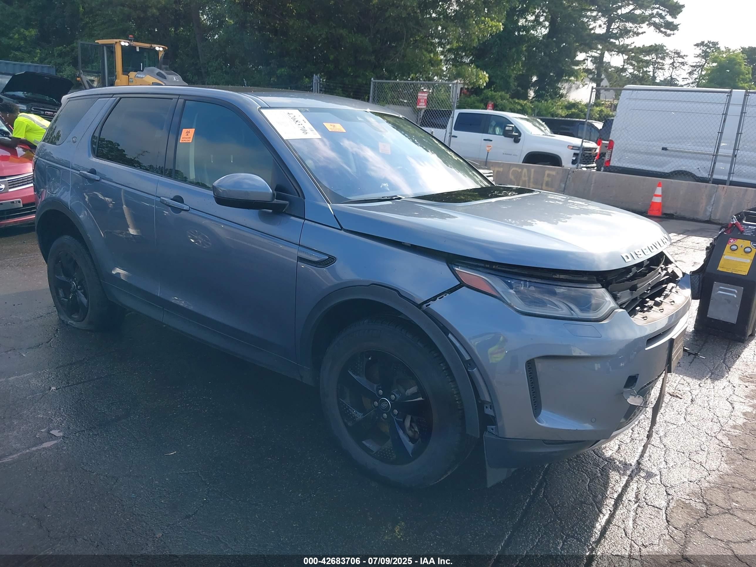 2020 Land Rover Discovery Sport SE, VIN SALCP2FX6LH864302 — Auction photo 1 of 5