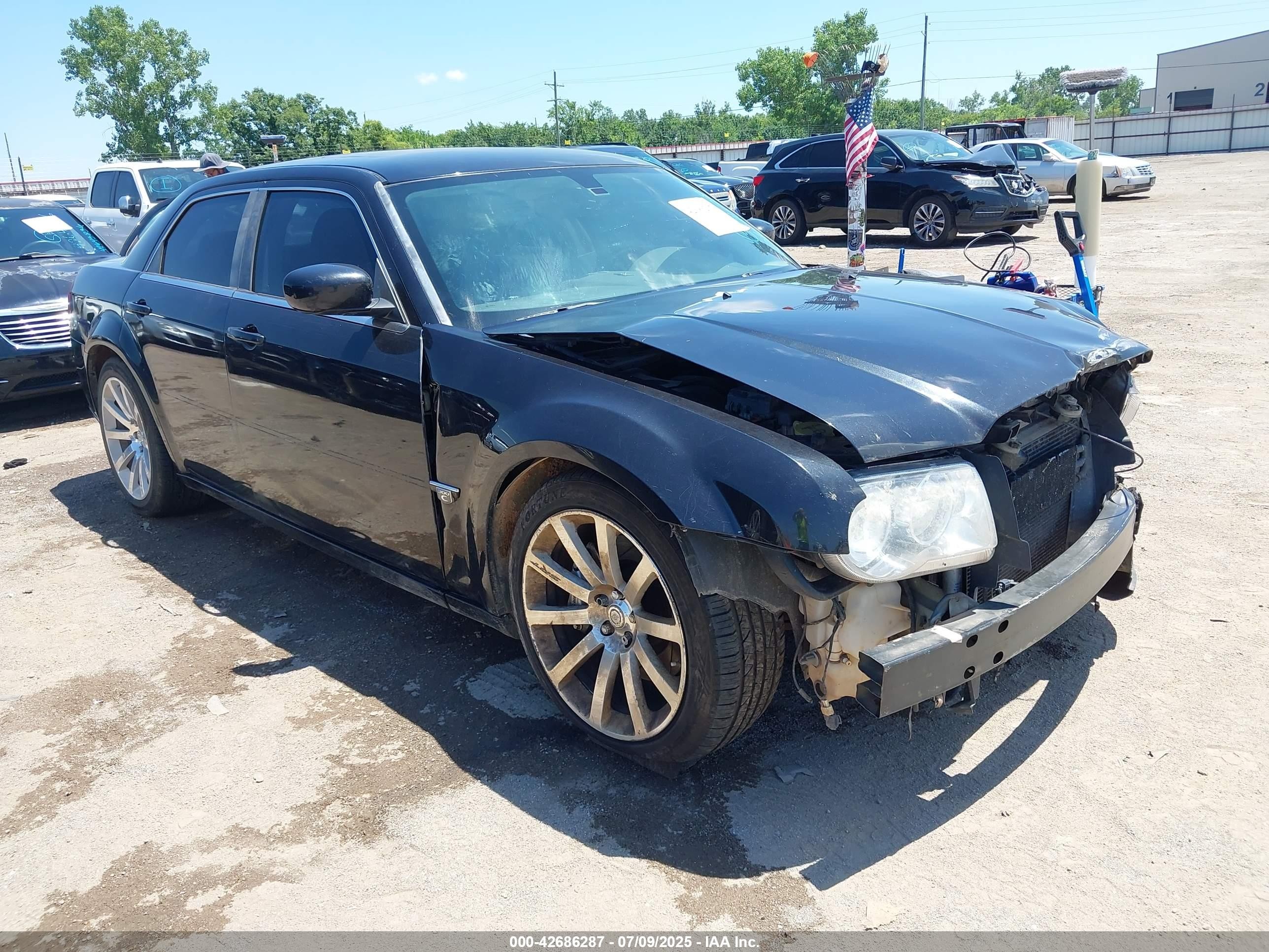 2007 Chrysler 300 C SRT-8, VIN 2C3LA73W77H637836 — Перед