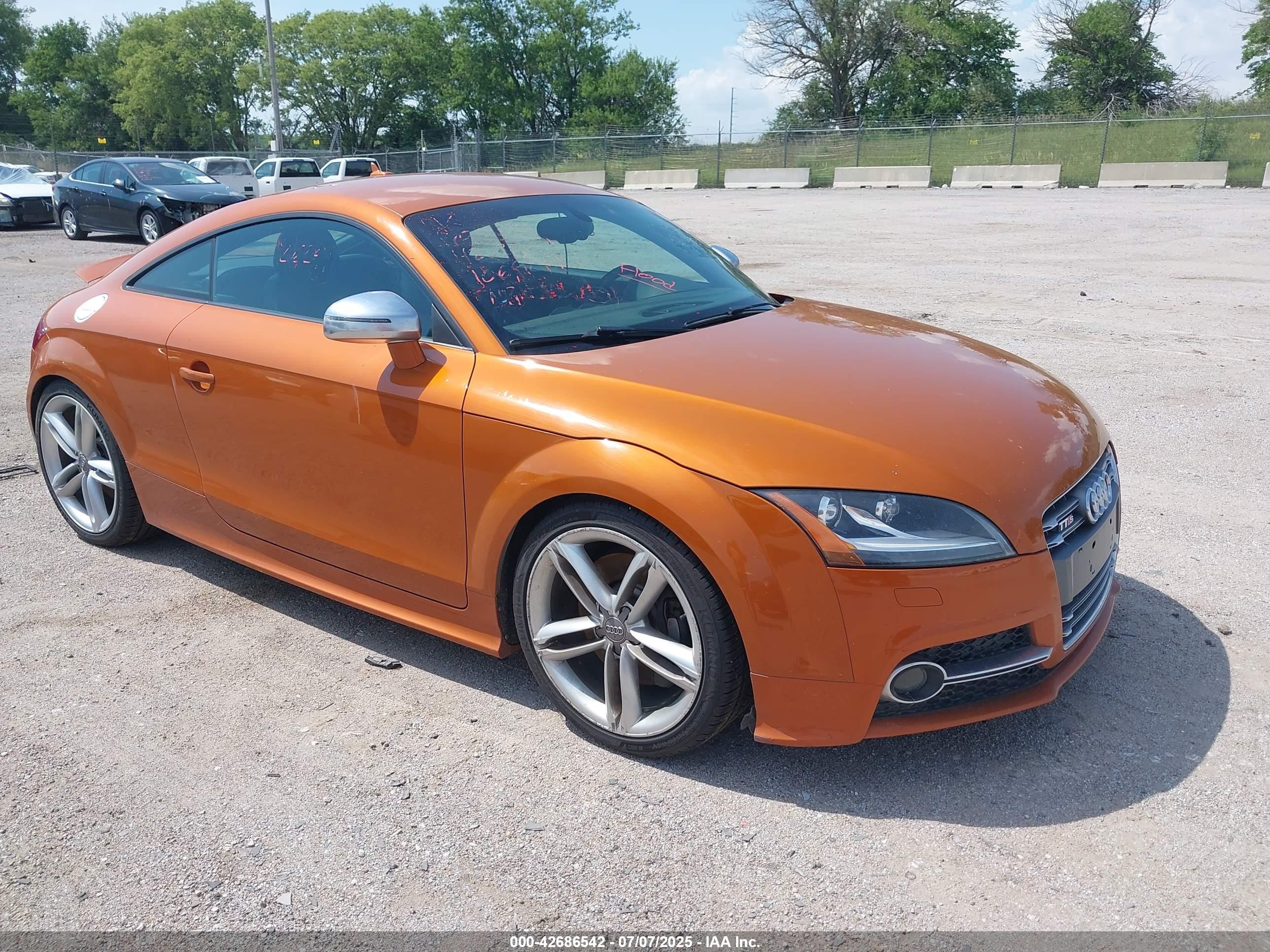 2013 Audi TTS 2.0T Prestige, VIN TRUK1AFK6D1001101 — Перед