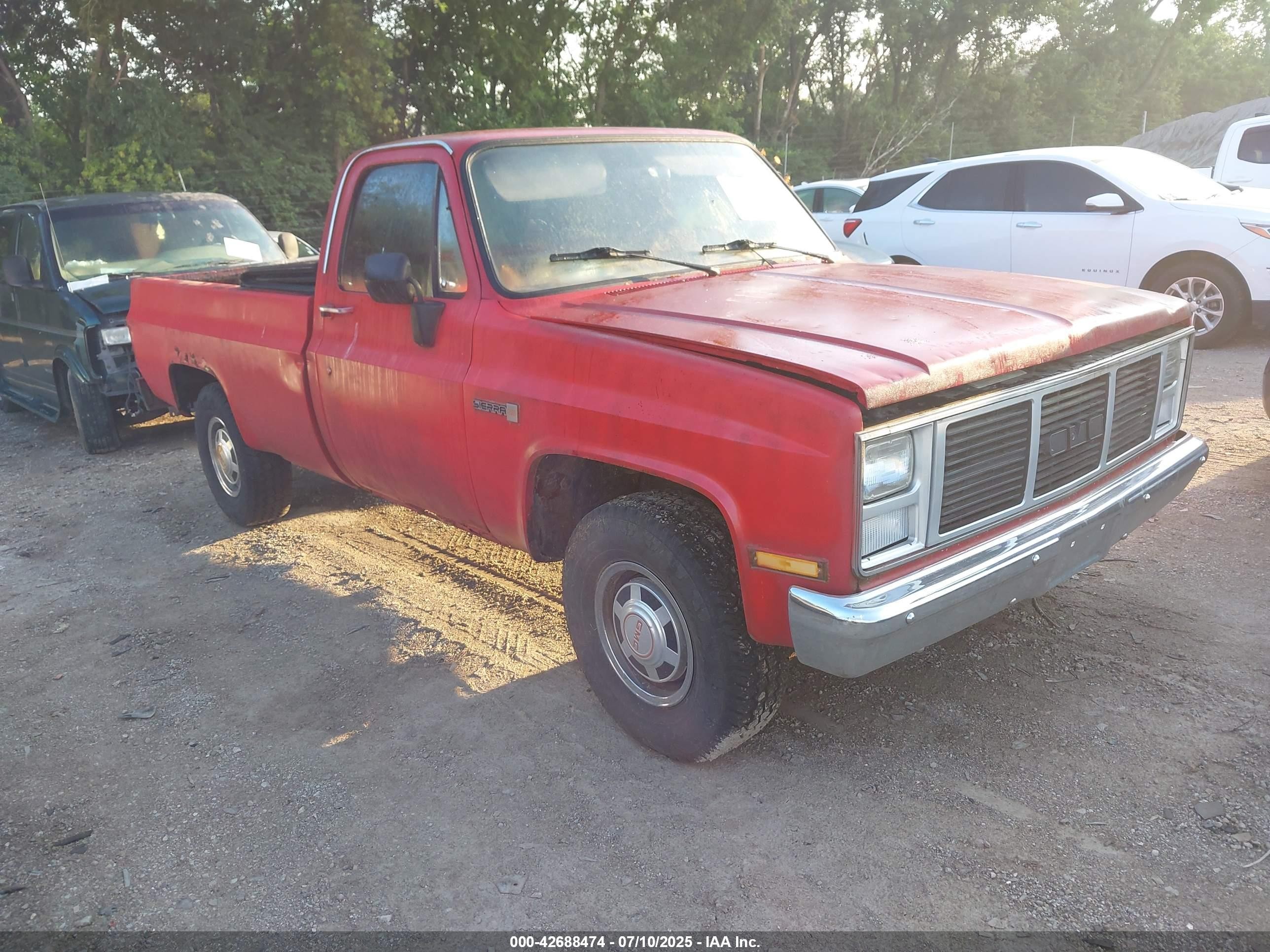 1986 GMC Sierra 2500, VIN 2GTFC24N1G1535498 — Front end