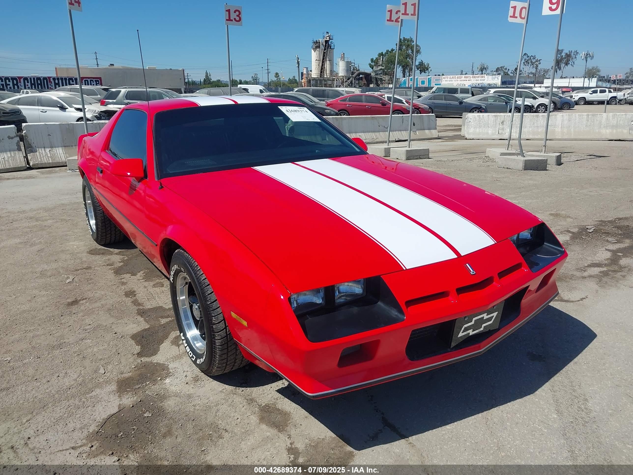 1982 Chevrolet Camaro, VIN 1G1AS87H5CL129677 — Normal wear