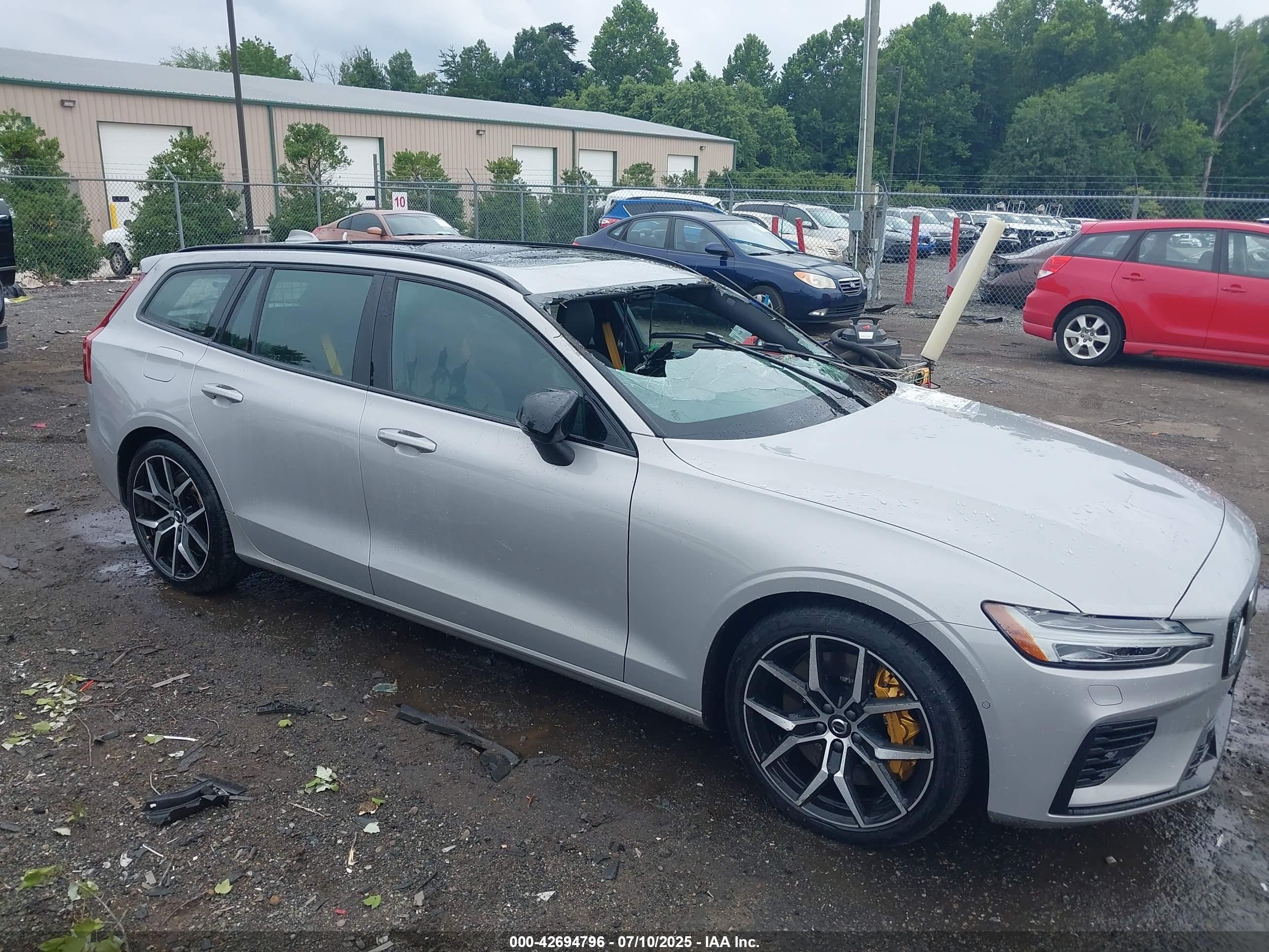 2024 Volvo V60 Recharge Plug-In Hybrid Polestar Engineered, VIN YV1H60EP8R1627666 — Storm