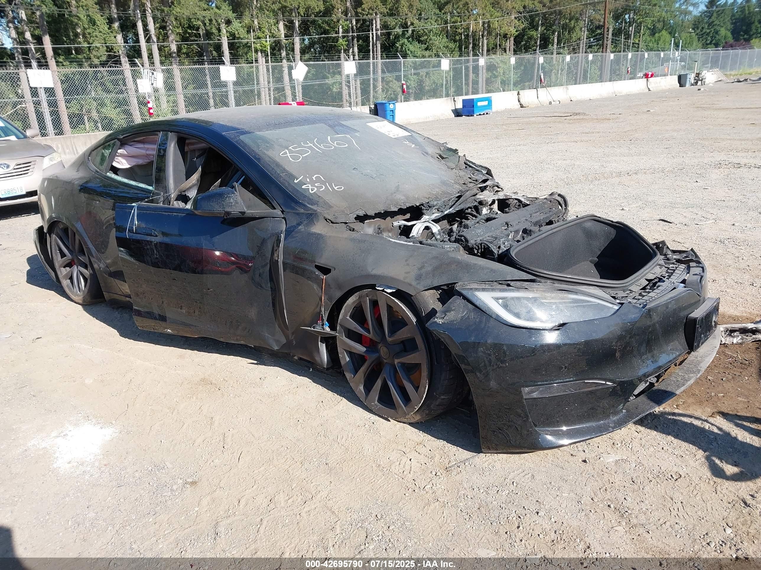 2024 Tesla Model S Plaid, VIN 5YJSA1E64RF542130 — Engine fire