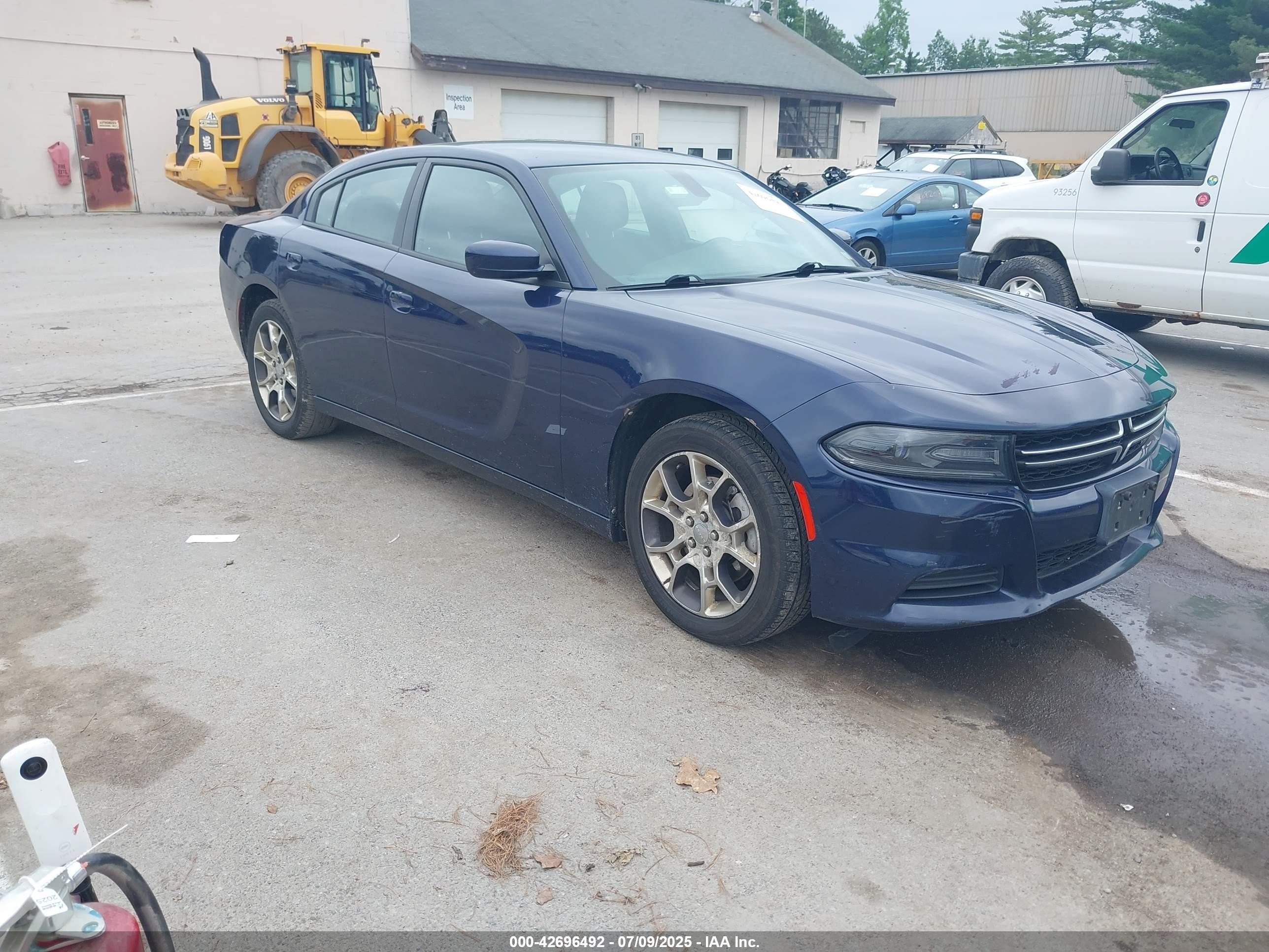2015 Dodge Charger SE, VIN 2C3CDXFG2FH827876 — Front end