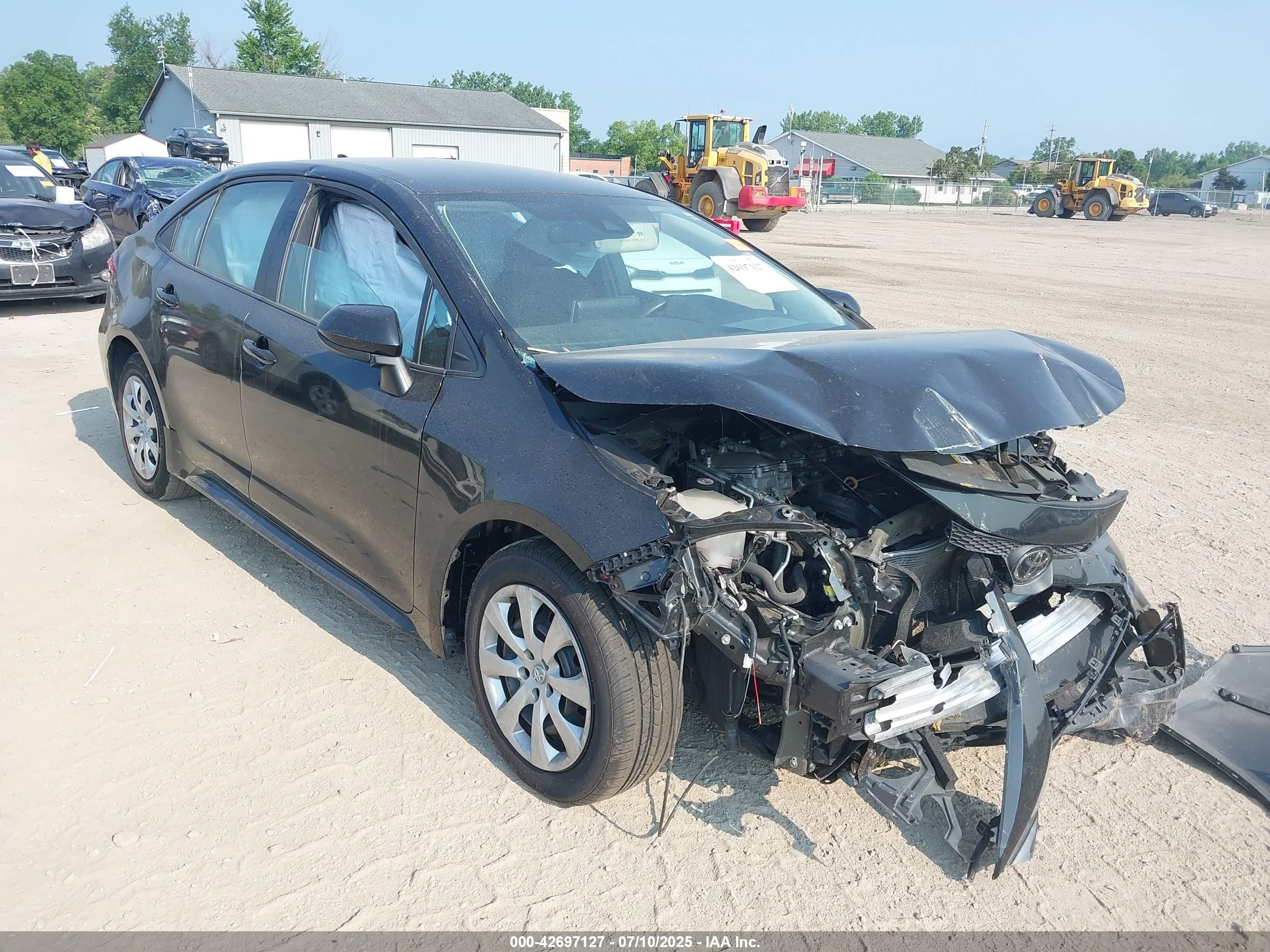 2021 Toyota Corolla LE, VIN 5YFEPMAEXMP192512 — Front end