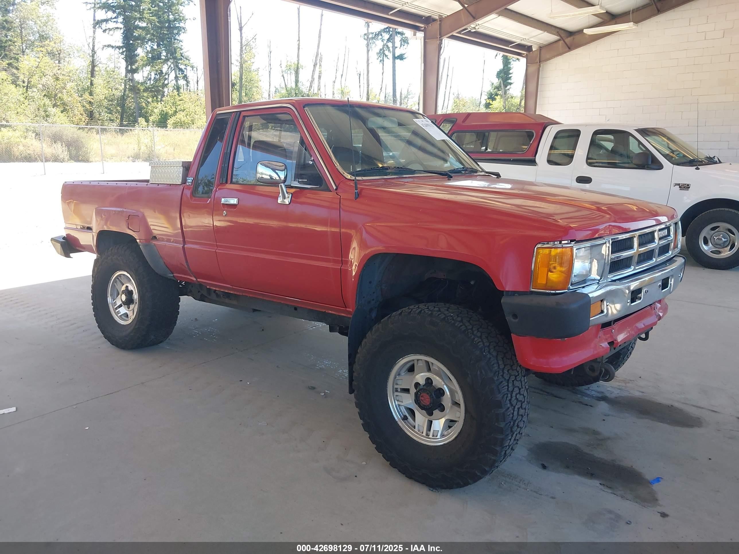 1986 Toyota Xtracab Trucks, VIN JT4RN67P9G5039245 — Rear end
