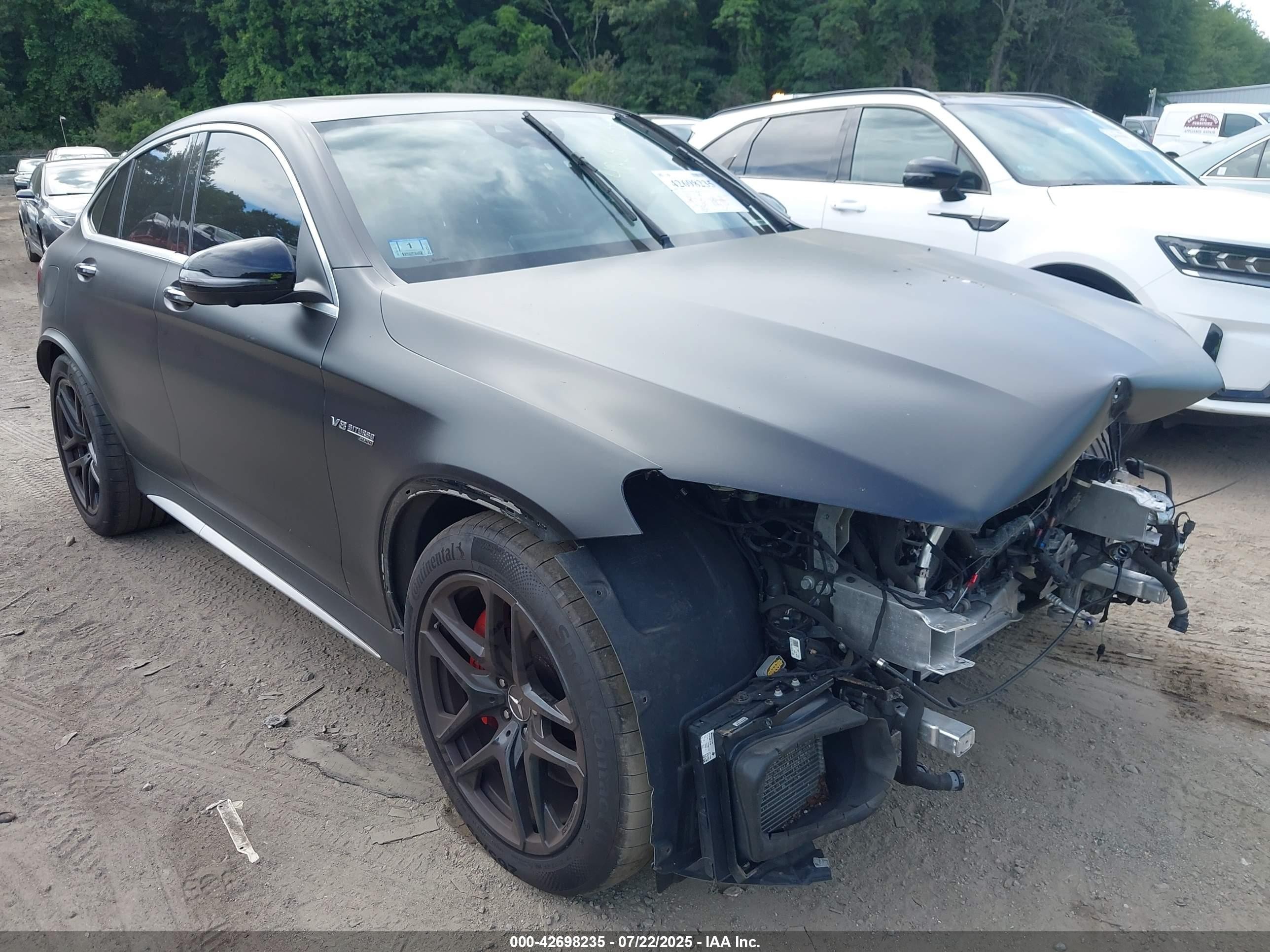 2020 Mercedes-Benz GLC 63 S AMG, VIN WDC0J8KB5LF692102 — Front end