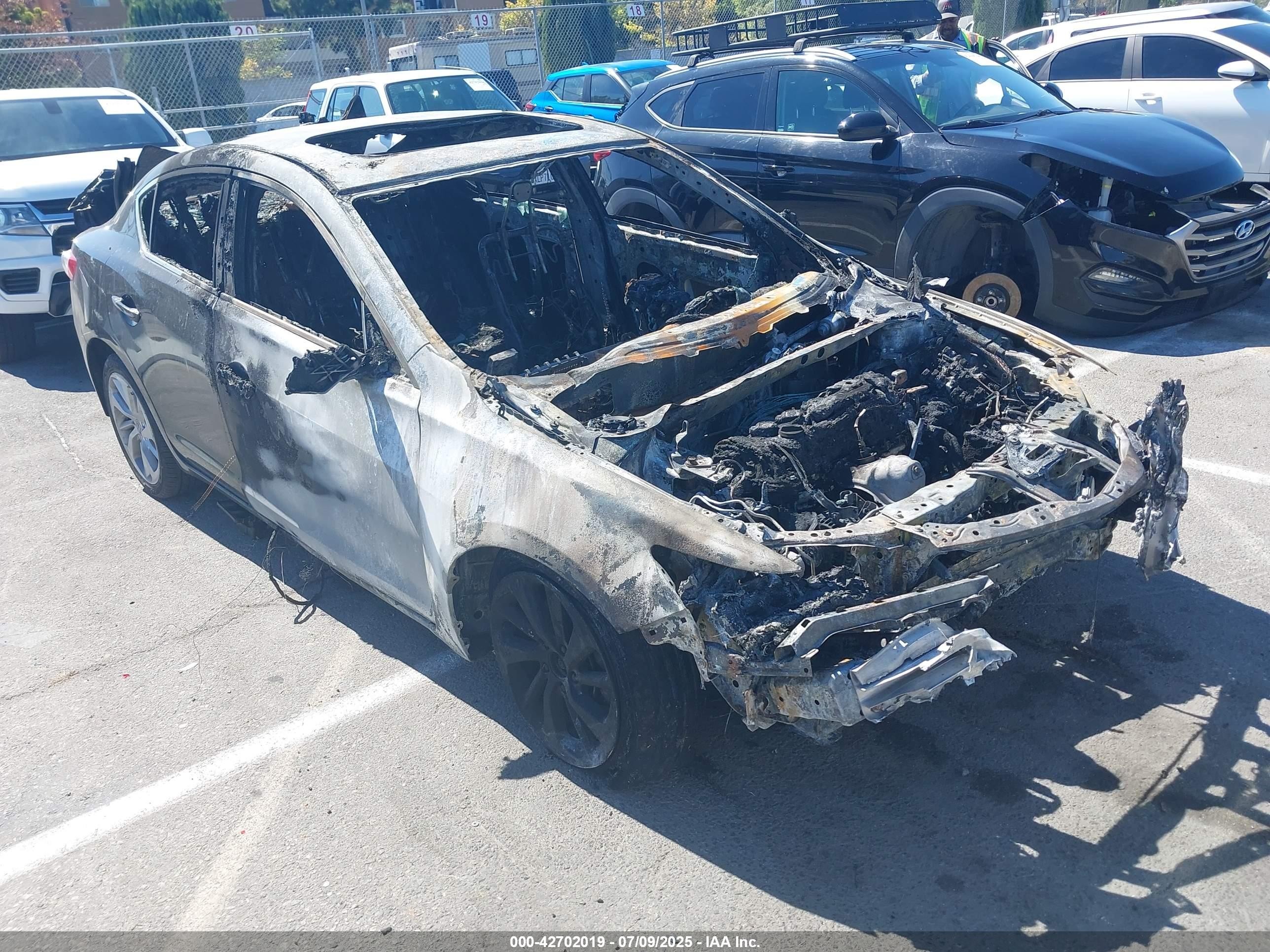 2016 Acura ILX, VIN 19UDE2F34GA017860 — Пожар в салоне