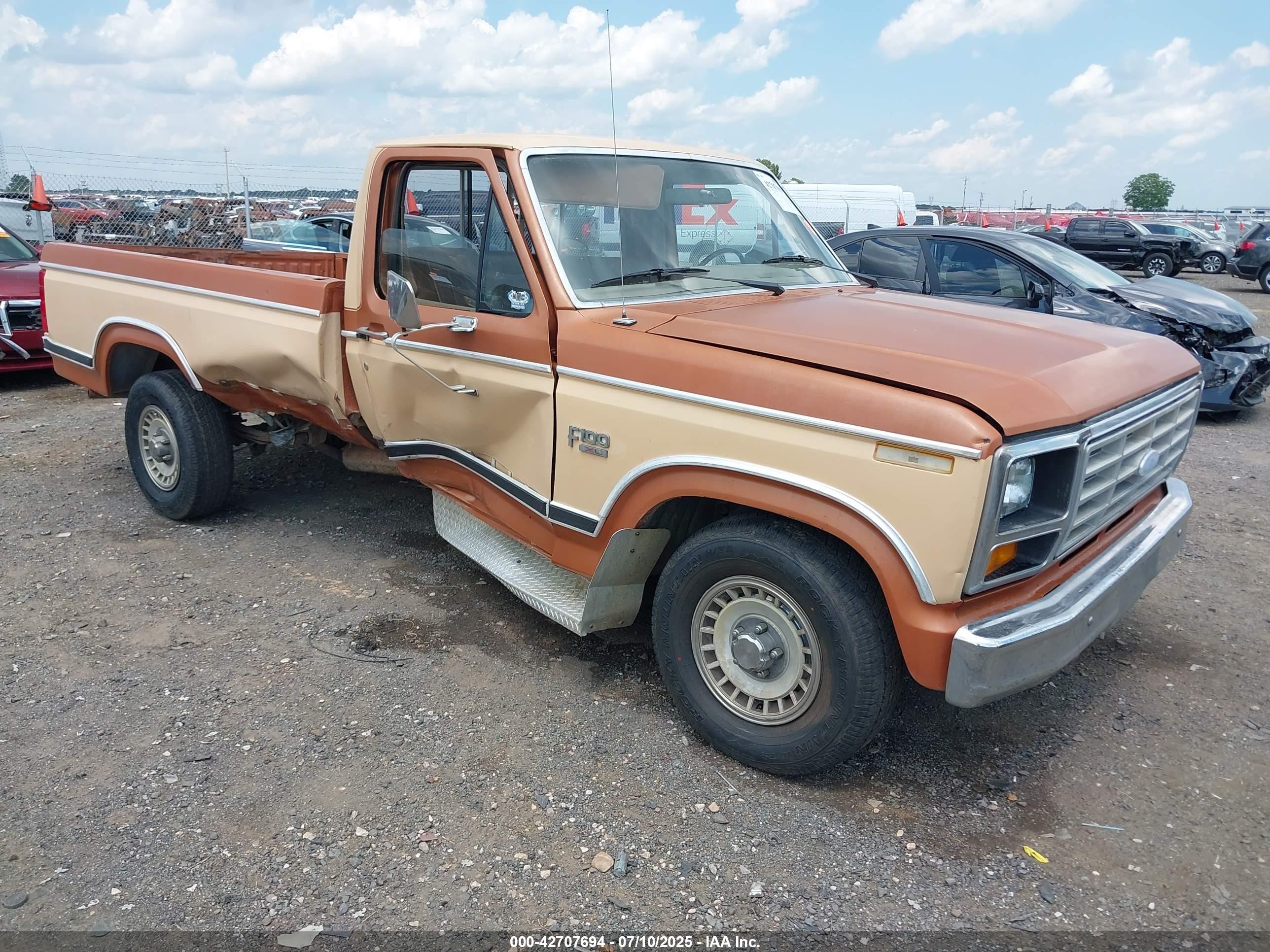 1982 Ford F-100, VIN 2FTCF10EXCCA96245 — Side