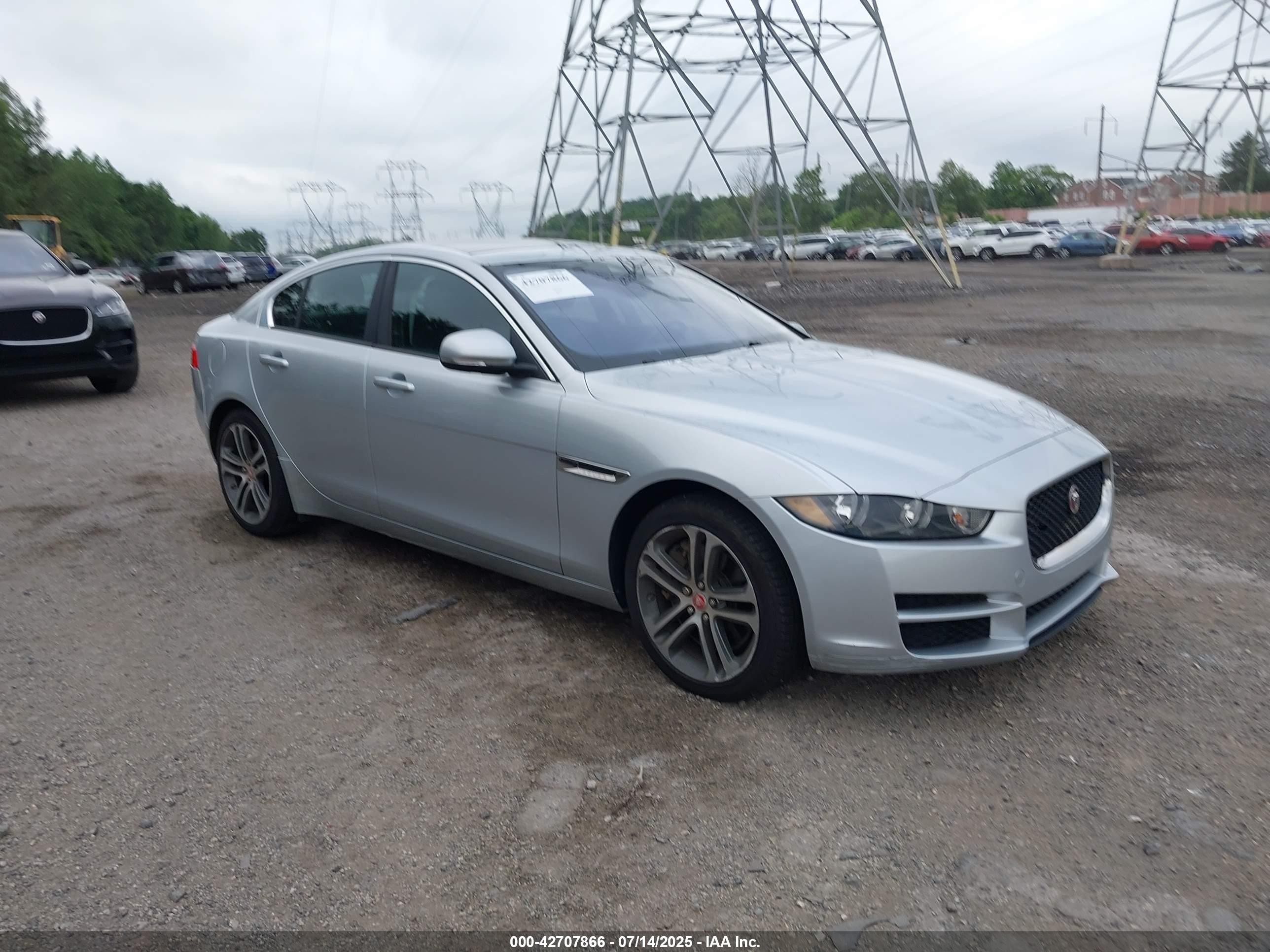 2017 Jaguar XE 35t Premium, VIN SAJAJ4BV5HA959192 — Side