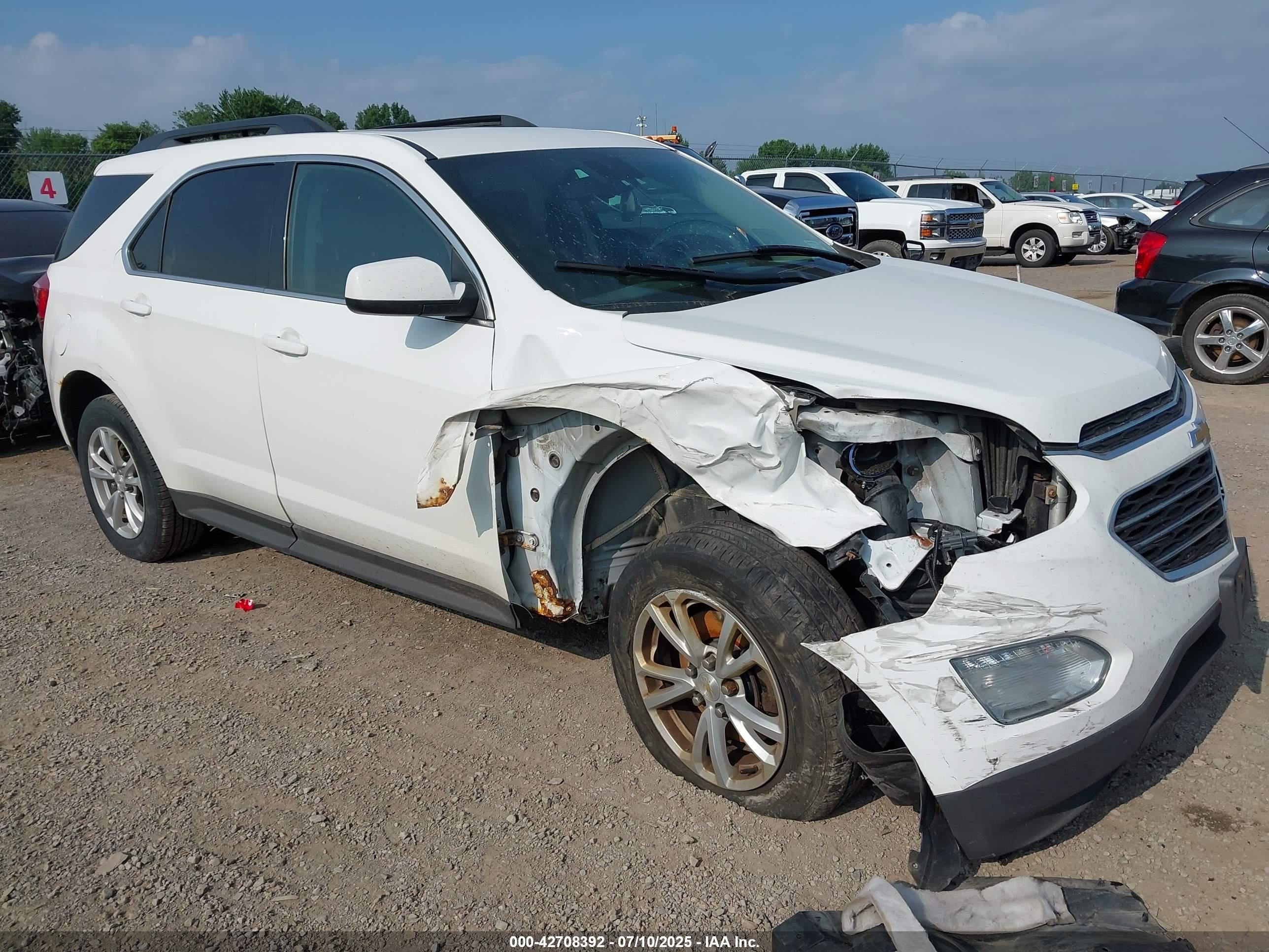 2017 Chevrolet Equinox LT, VIN 2GNFLFEK6H6197099 — Front end