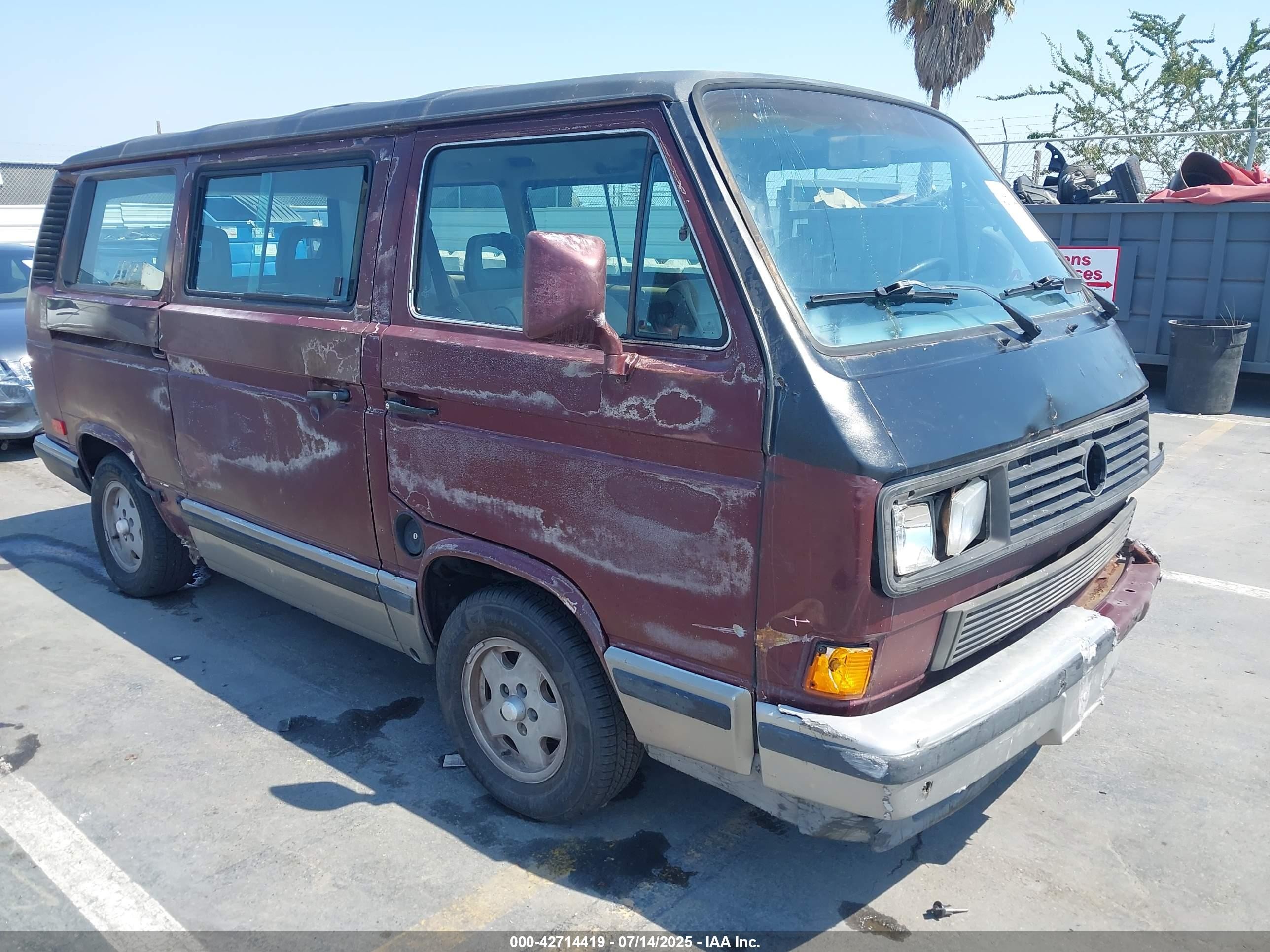 1990 Volkswagen Vanagon, VIN WV2YB0259LH054846 — Перед