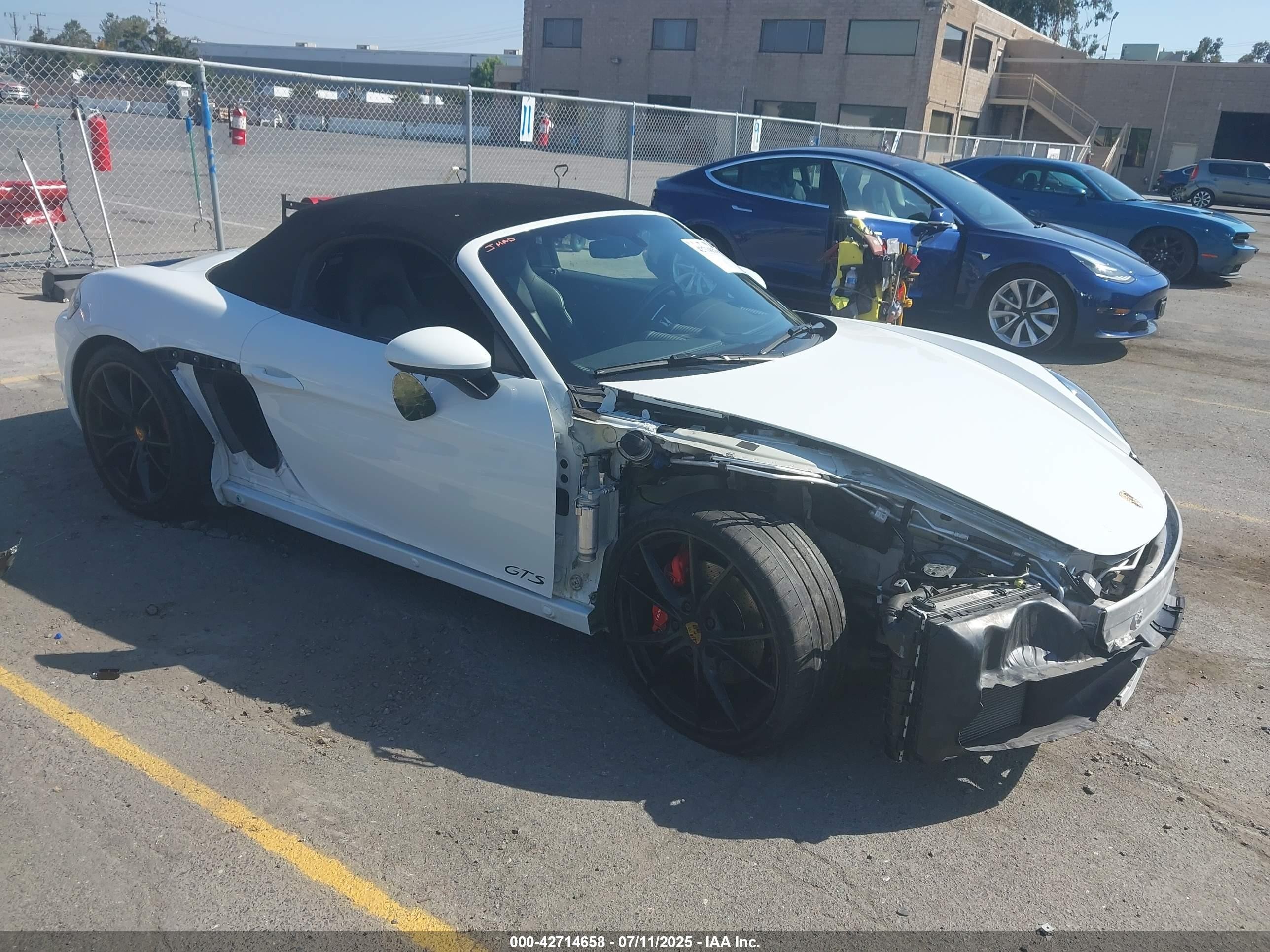 2019 Porsche Boxster S, VIN WP0CB2A8XKS228179 — Front end