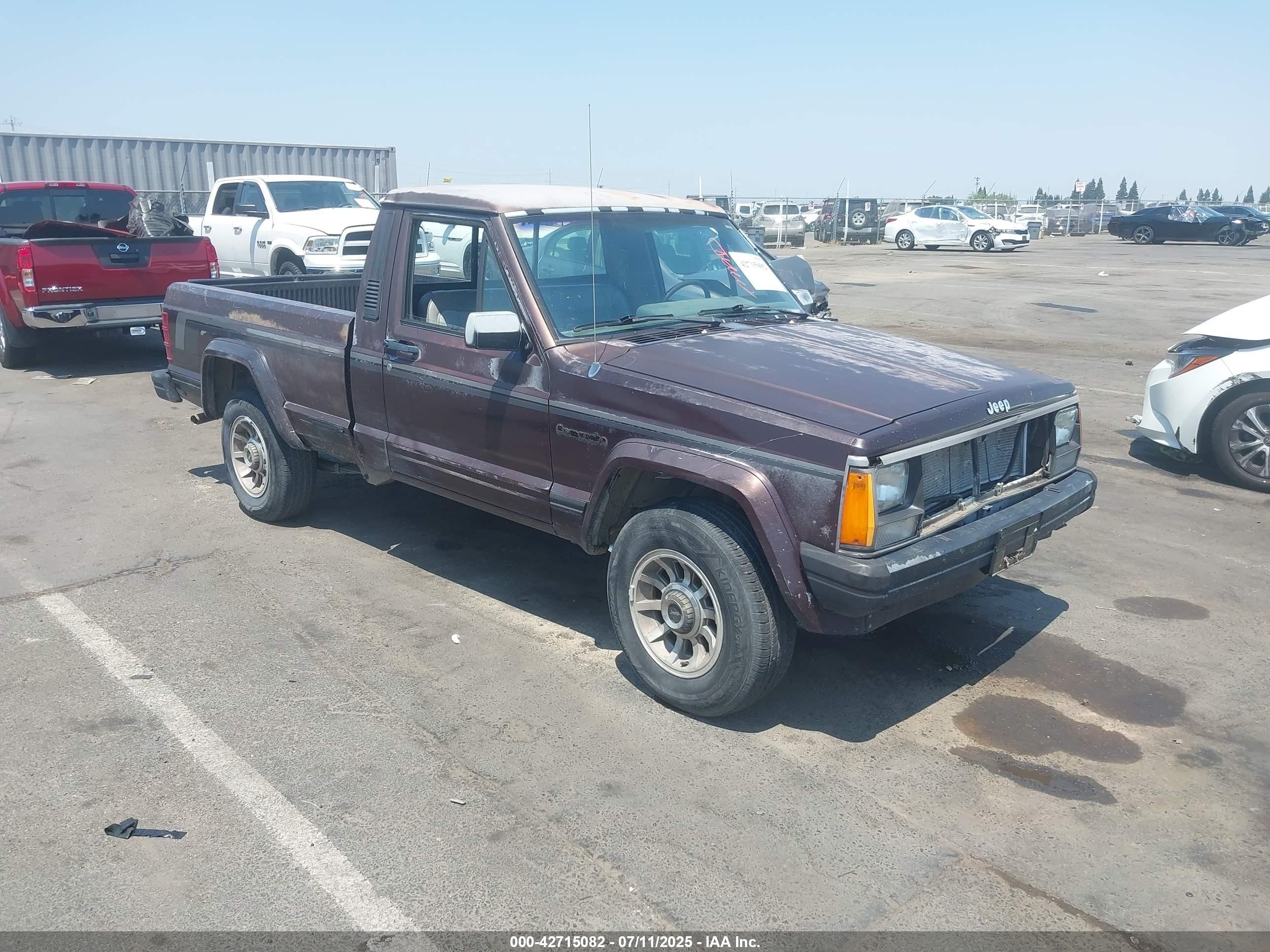1989 Jeep Comanche PIONEER, VIN 1J7FT36L5KL434563 — Перед