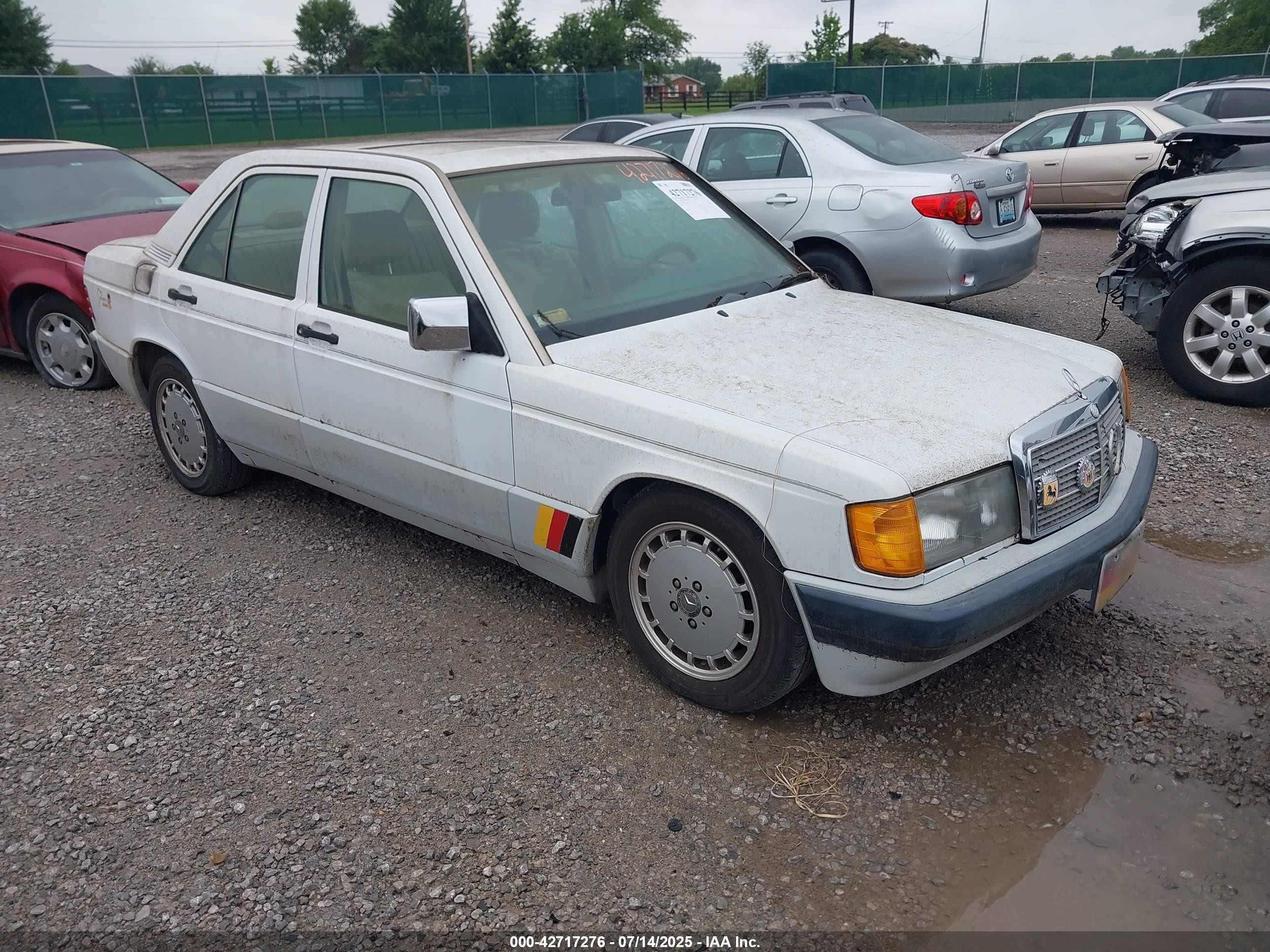 1985 Mercedes-Benz 190, VIN WDBDA24C2FF061031 — Normal wear