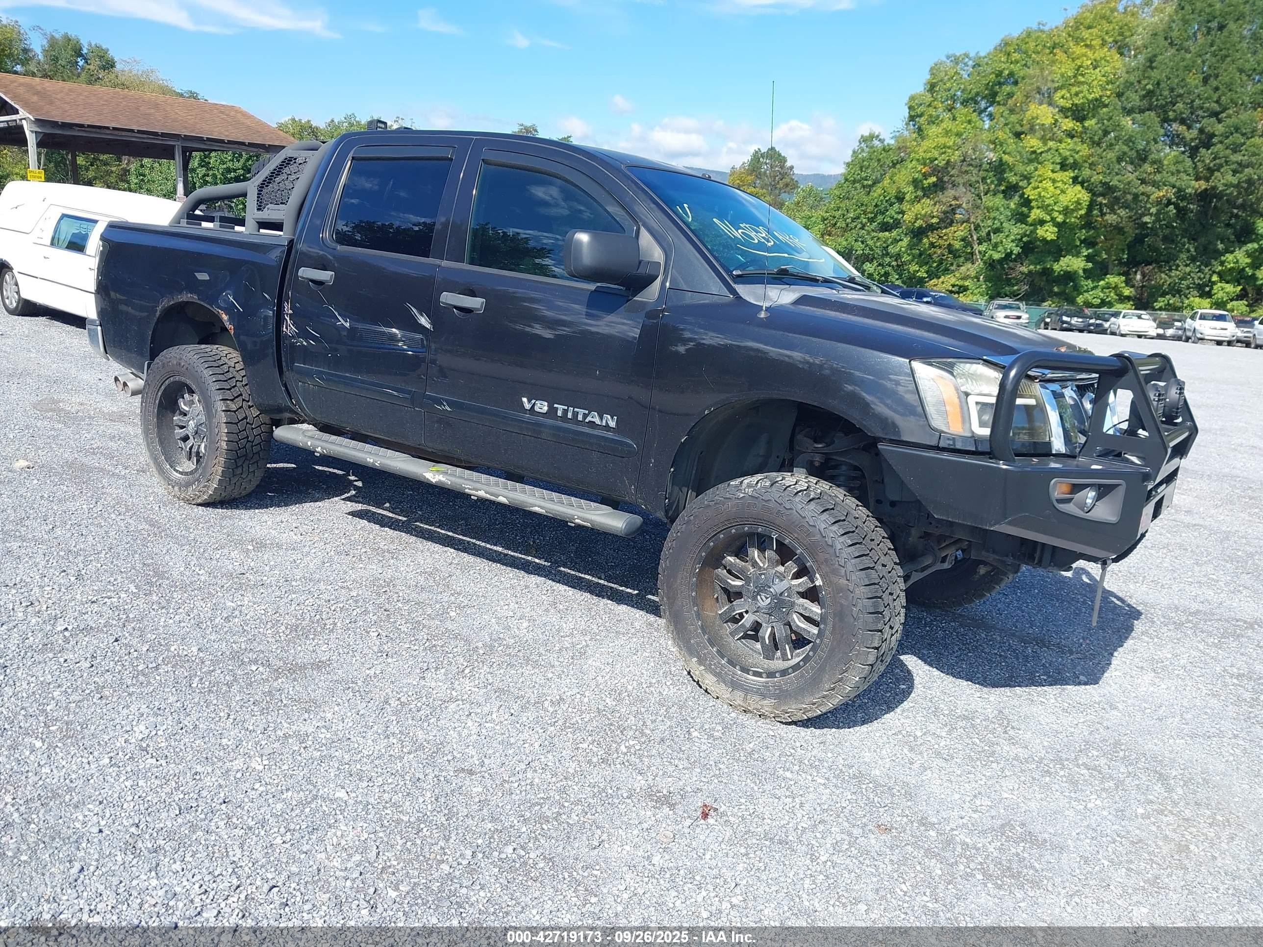 2010 Nissan Titan SE, VIN 1N6AA0EC4AN308133 — Зад