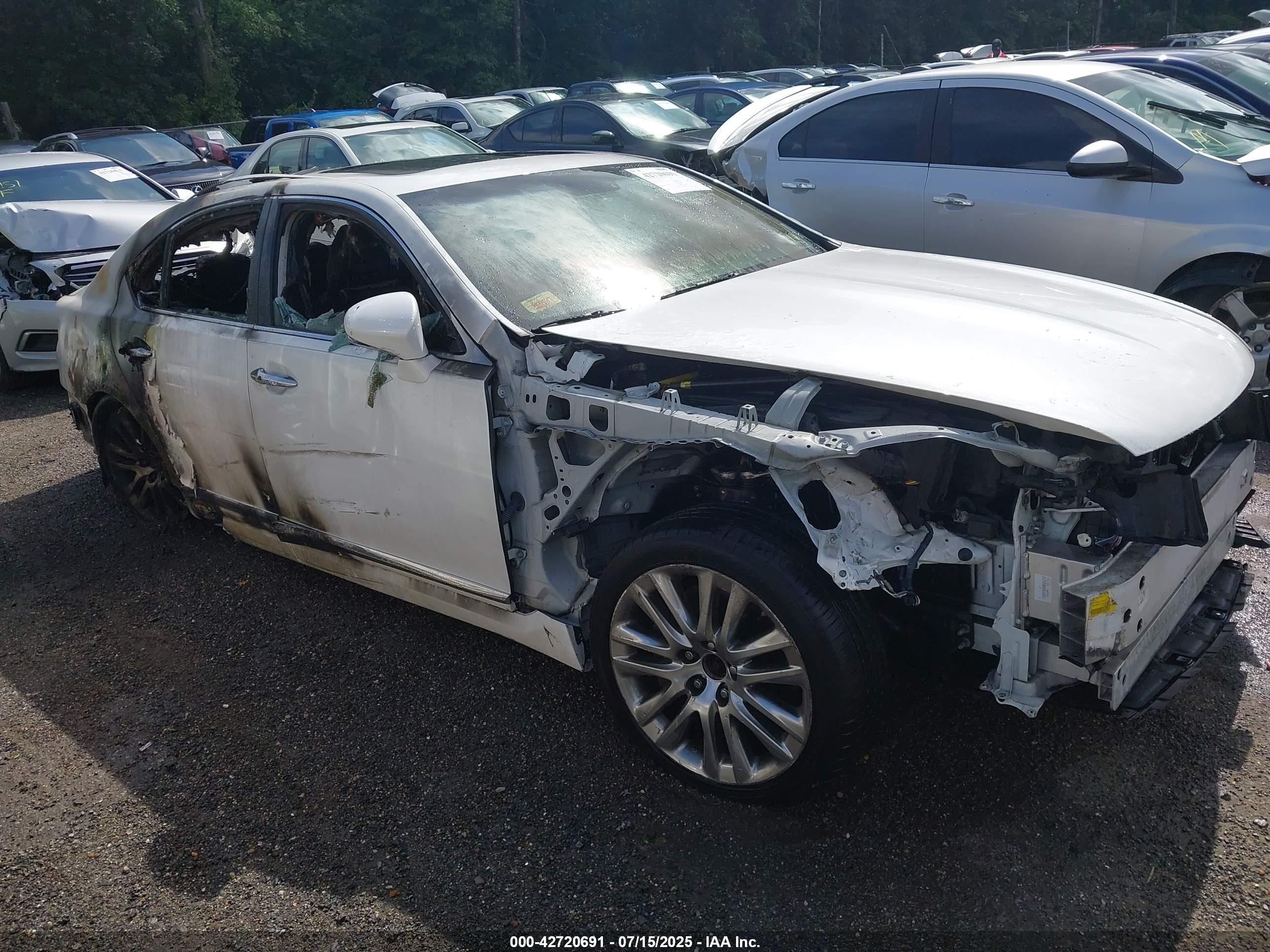 2014 Lexus LS 460, VIN JTHCL5EF8E5021962 — Interior fire
