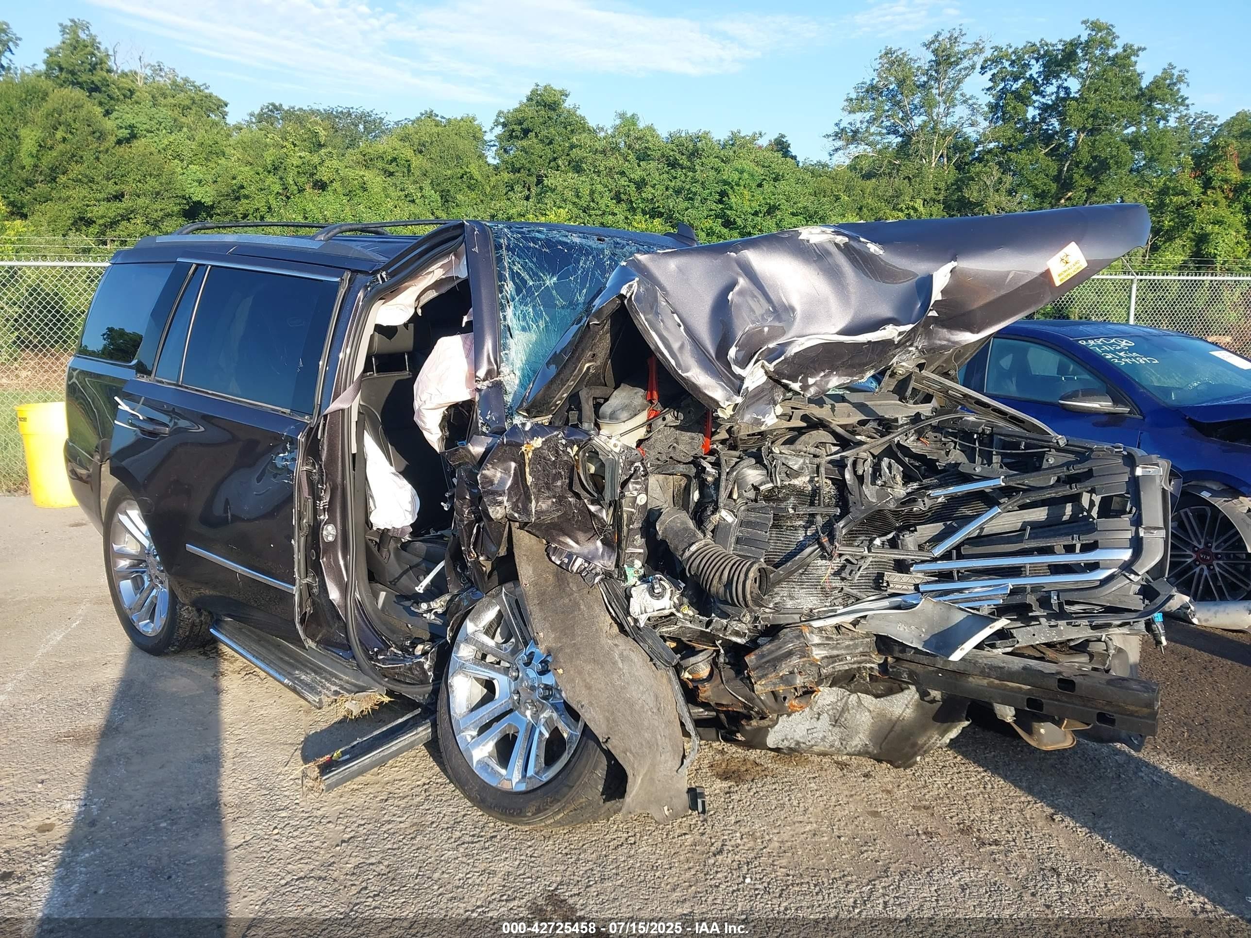 2017 GMC Yukon SLT, VIN 1GKS1BKC6HR285503 — All over