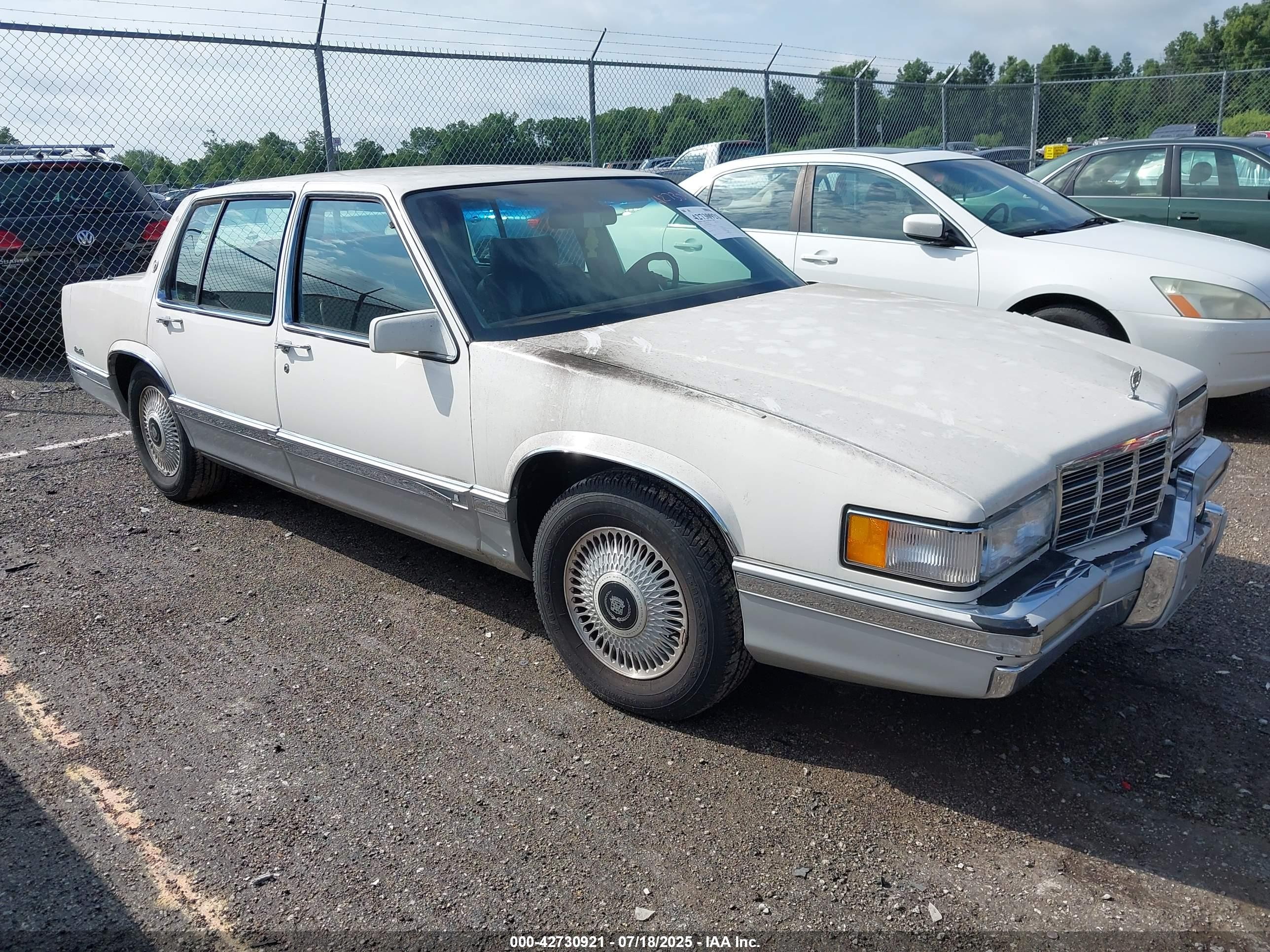 1992 Cadillac DeVille, VIN 1G6CD53B9N4282606 — Обычный износ