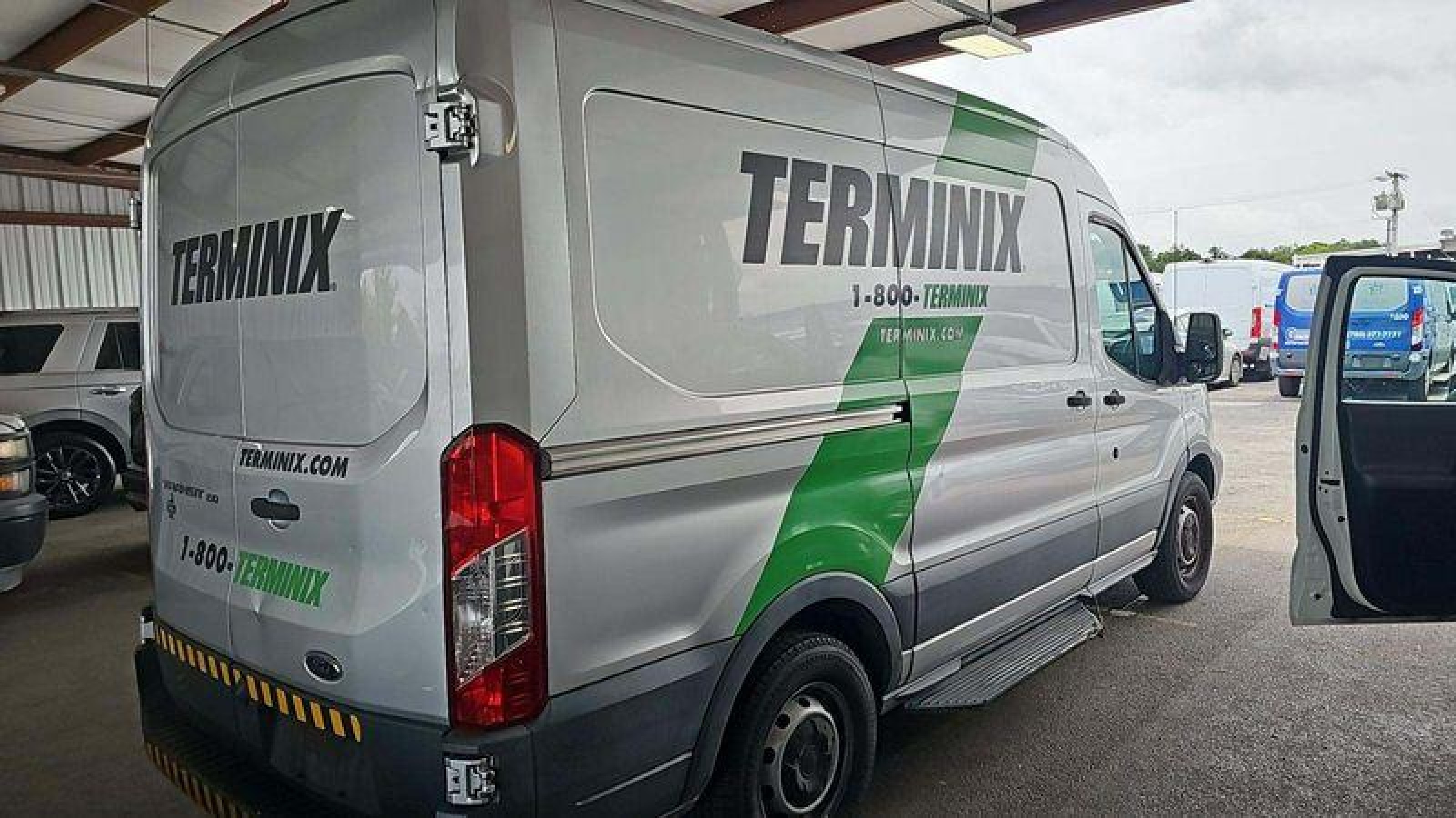 2017 Ford Transit Cargo, VIN 1FTYE1CMXHKA48291 — Normal wear