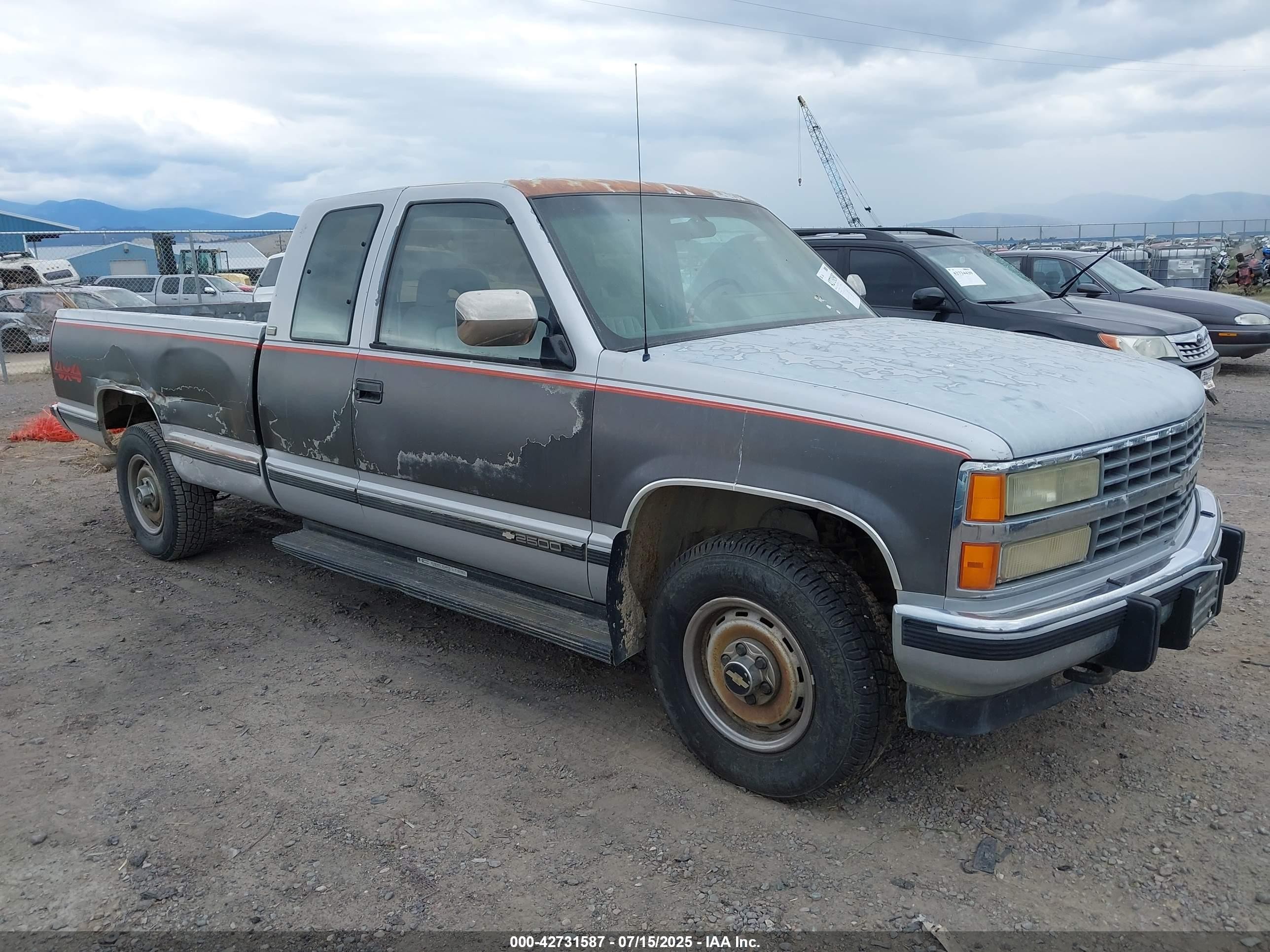 1992 Chevrolet Silverado 2500, VIN 2GCFK29K5N1232237 — Normal wear