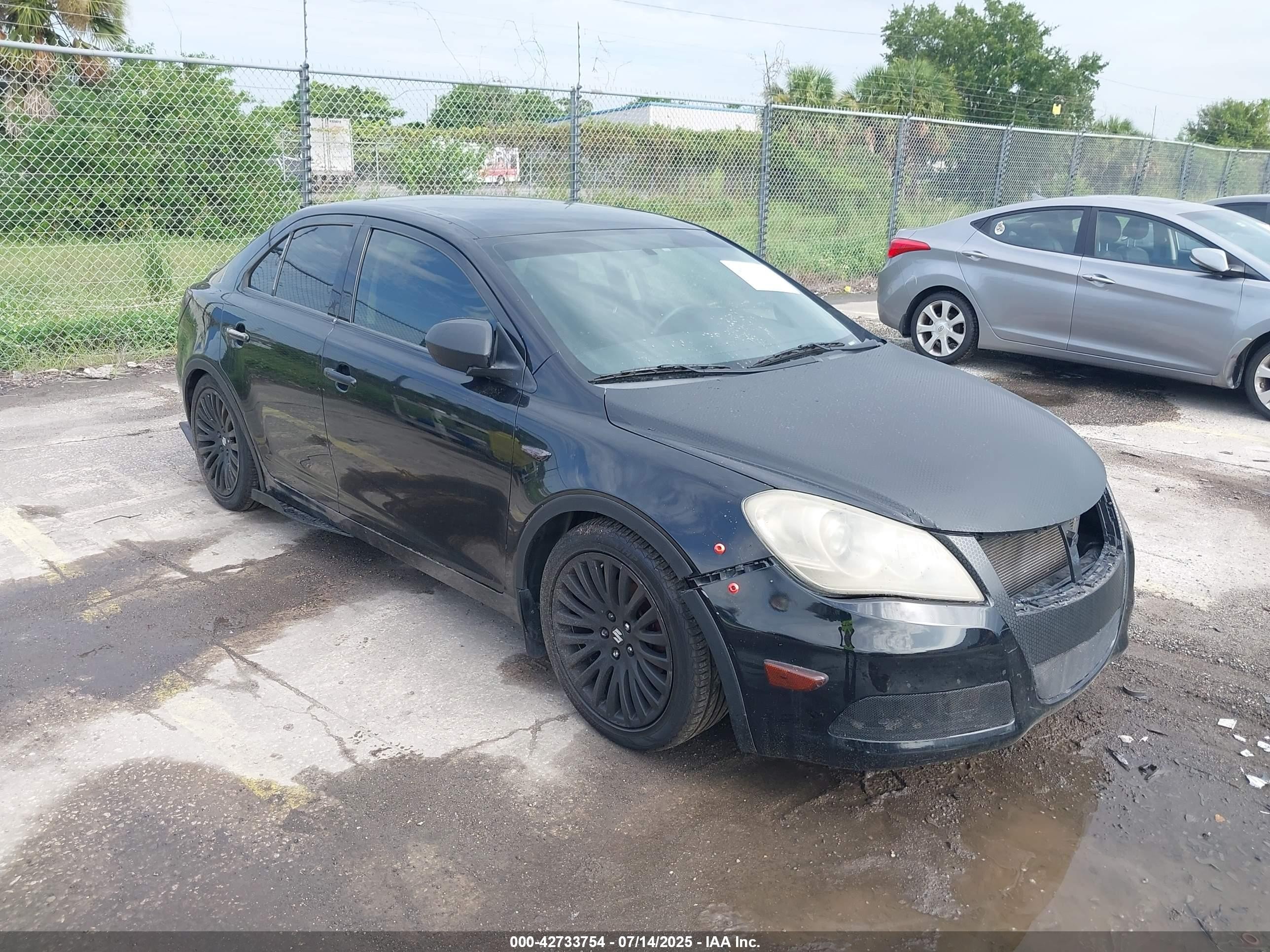 2011 Suzuki Kizashi SE, VIN JS2RE9A36B6110174 — Front end