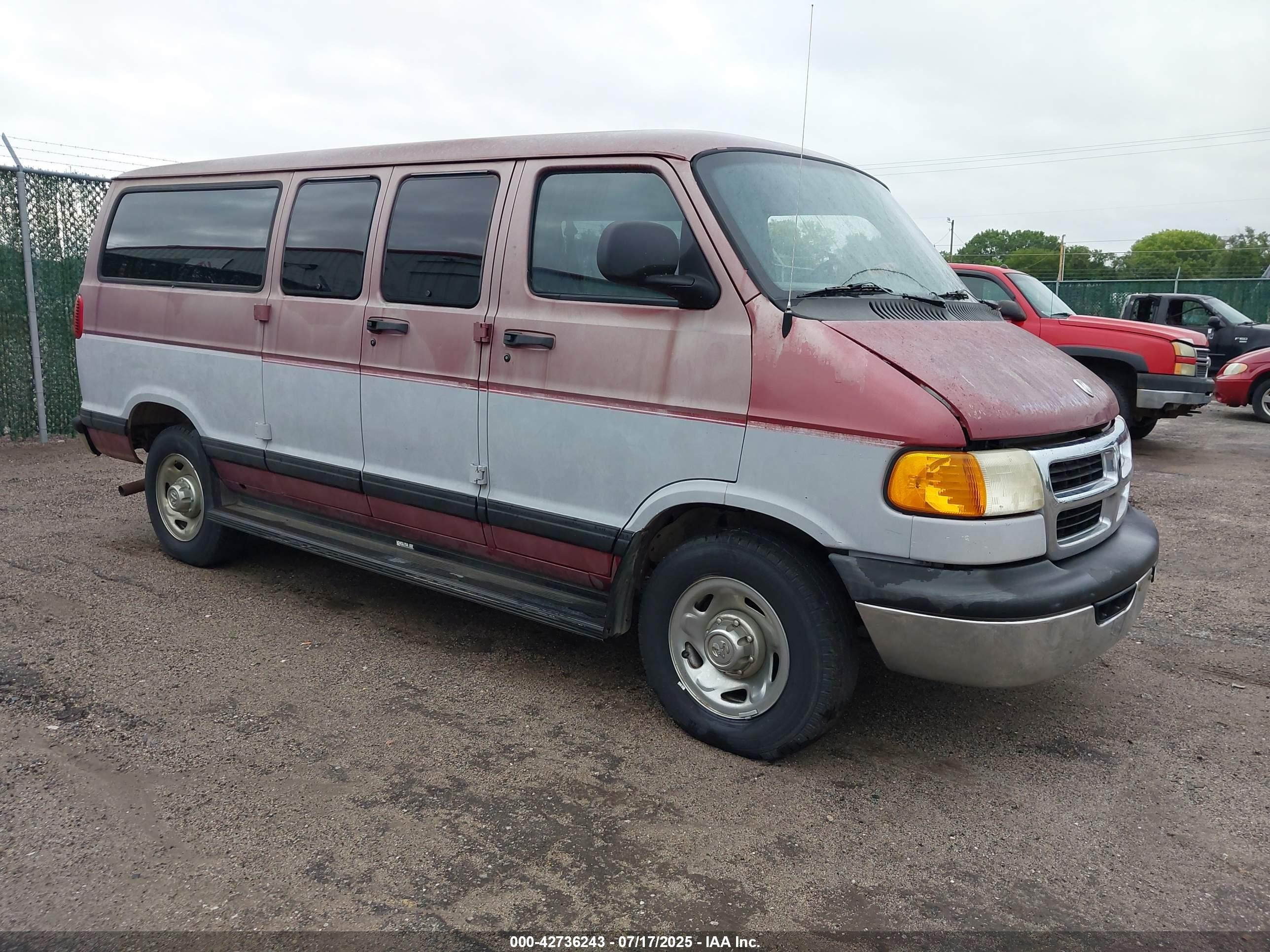 1998 Dodge Passenger, VIN 2B4JB25Y8WK134770 — Normal wear
