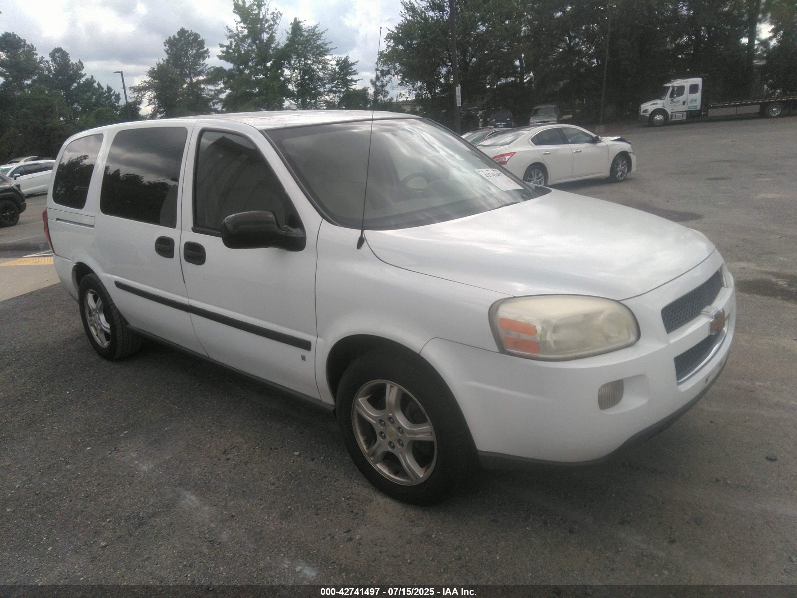 2007 Chevrolet Uplander LS Fleet, VIN 1GNDV23167D190402 — Rear end