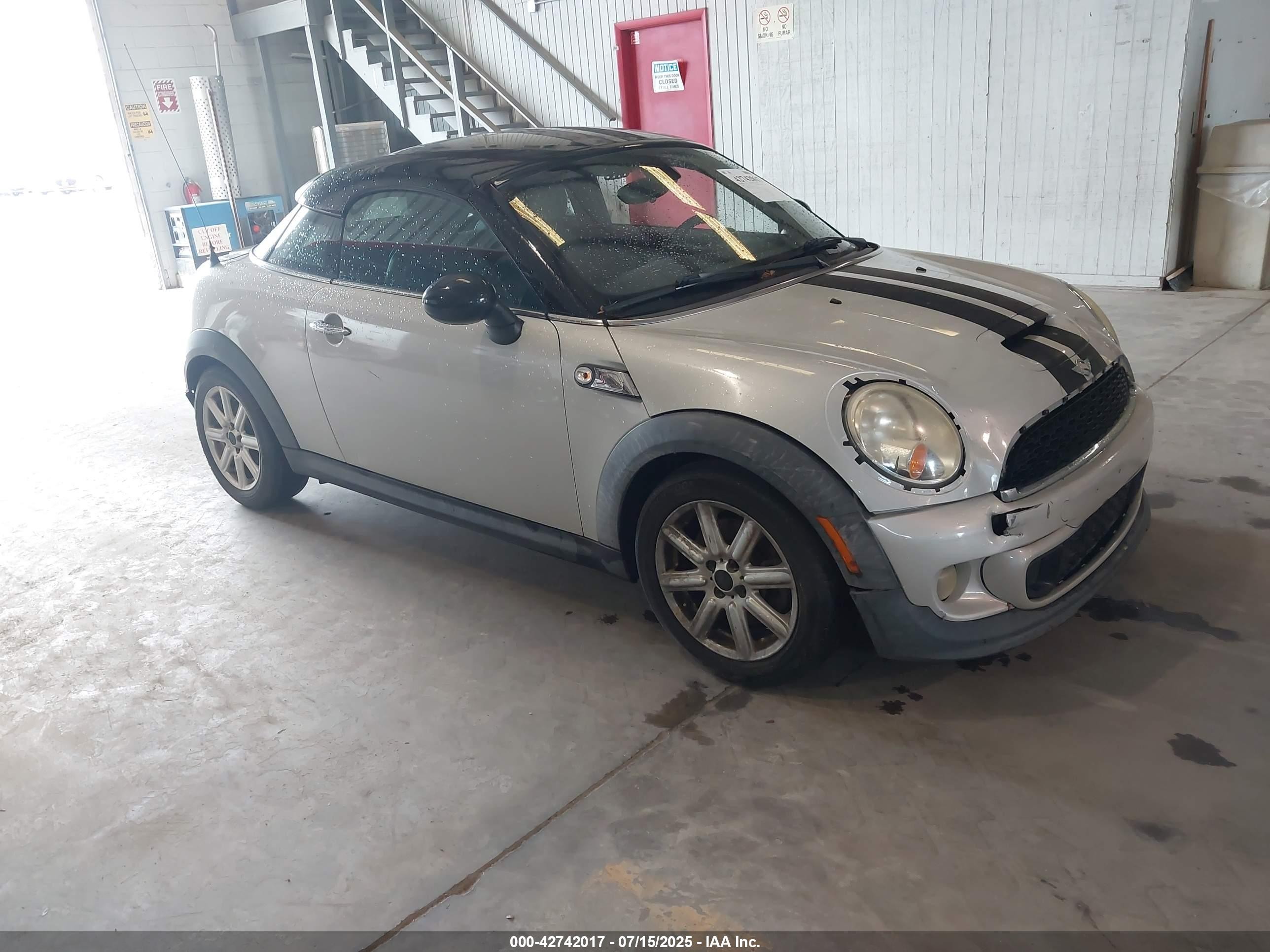 2012 MINI Coupe S, VIN WMWSX3C51CT465660 — Перед