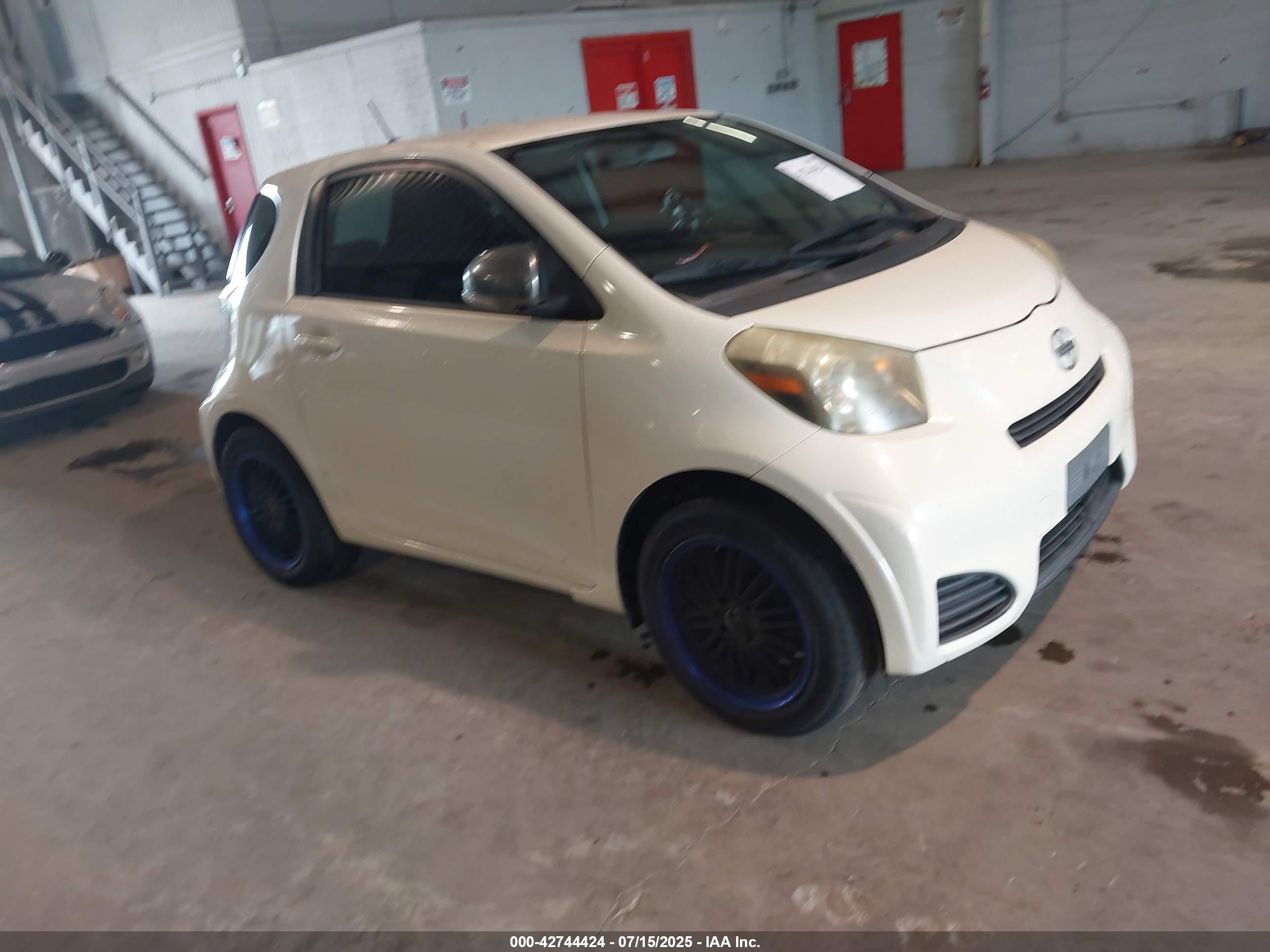 2012 Scion iQ, VIN JTNJJXB02CJ014788 — Rear end