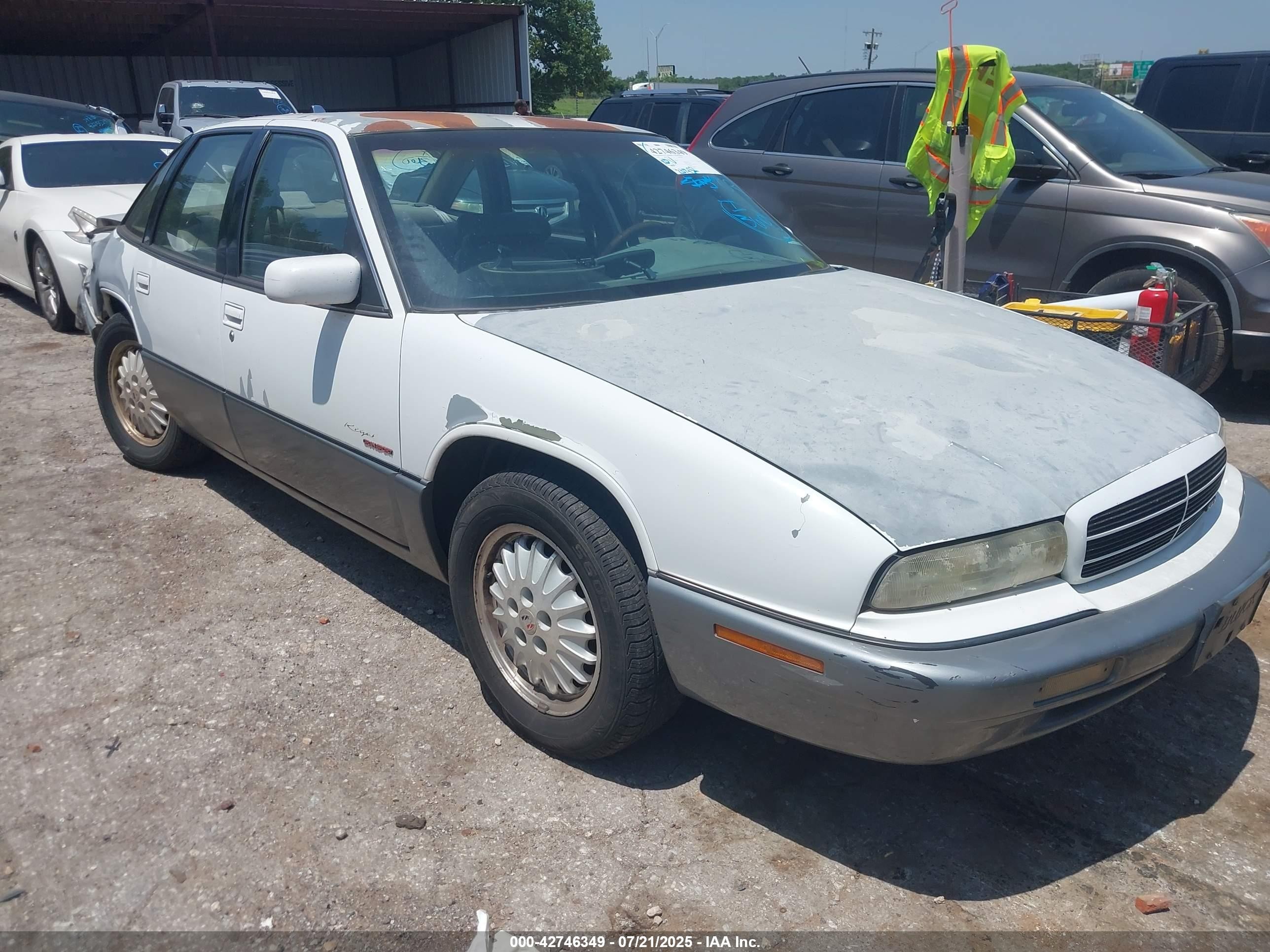 1995 Buick Regal, VIN 2G4WF52L8S1447868 — Зад