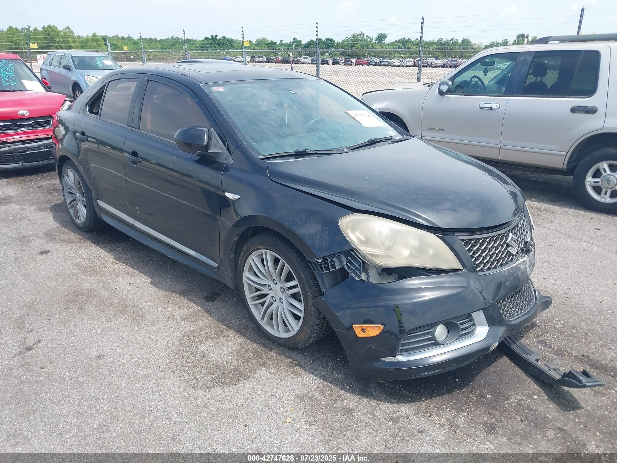 2012 Suzuki Kizashi GTS Sport, VIN JS2RE9A67C6100135 — Front end