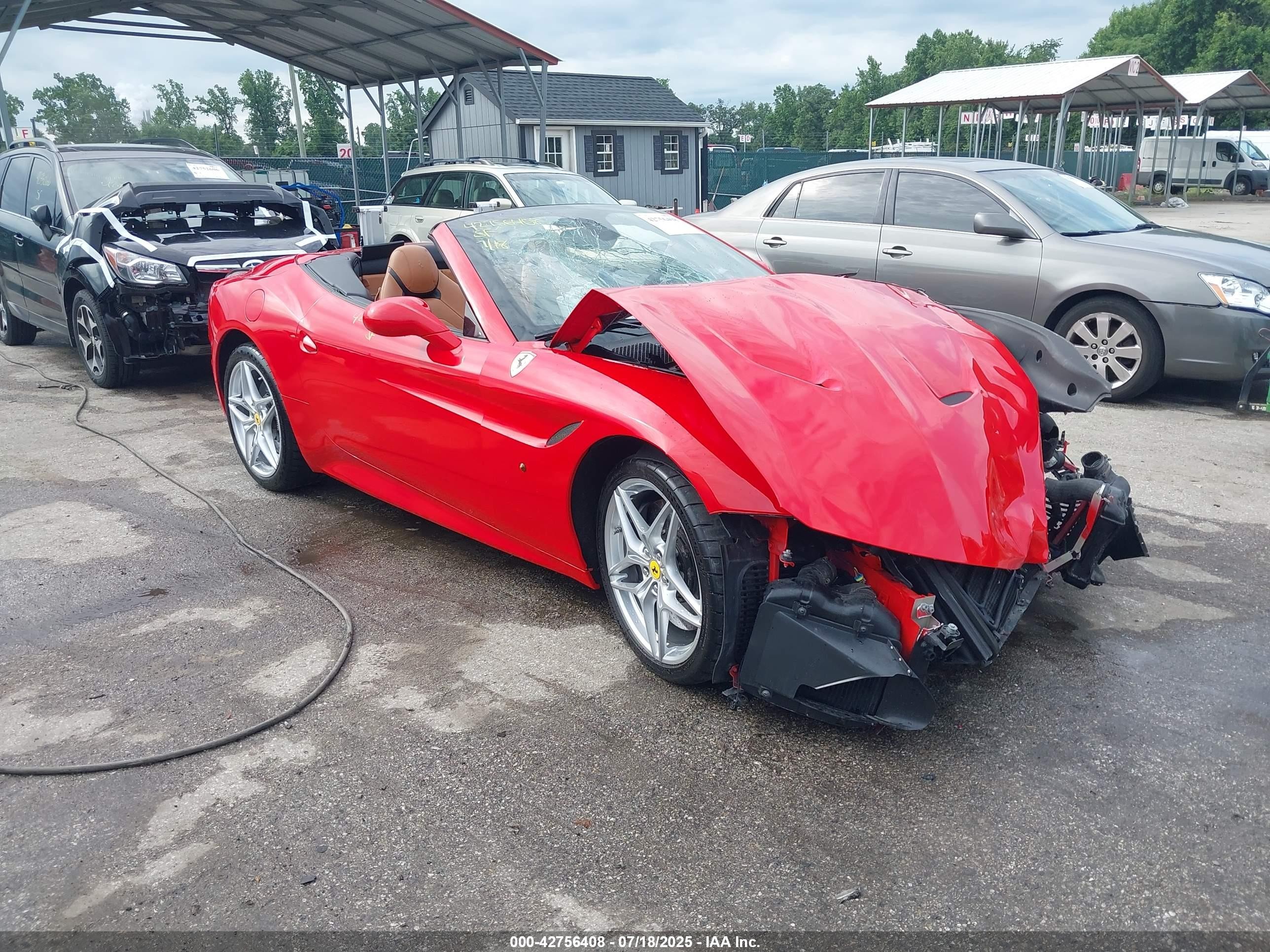 2016 Ferrari California T, VIN ZFF77XJA4G0214074 — Перед