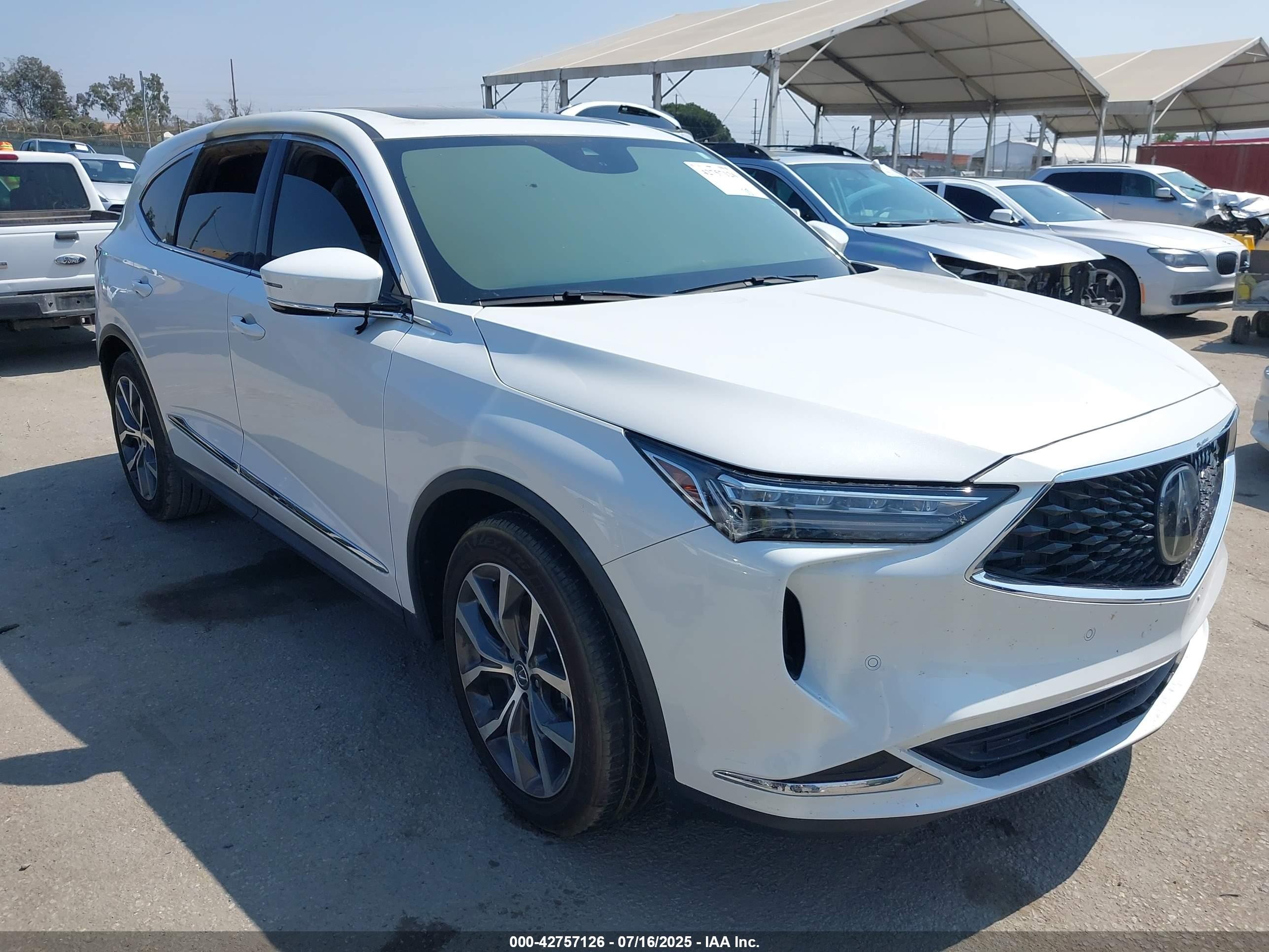 2022 Acura MDX Technology, VIN 5J8YD9H49NL008088 — Пожар в салоне