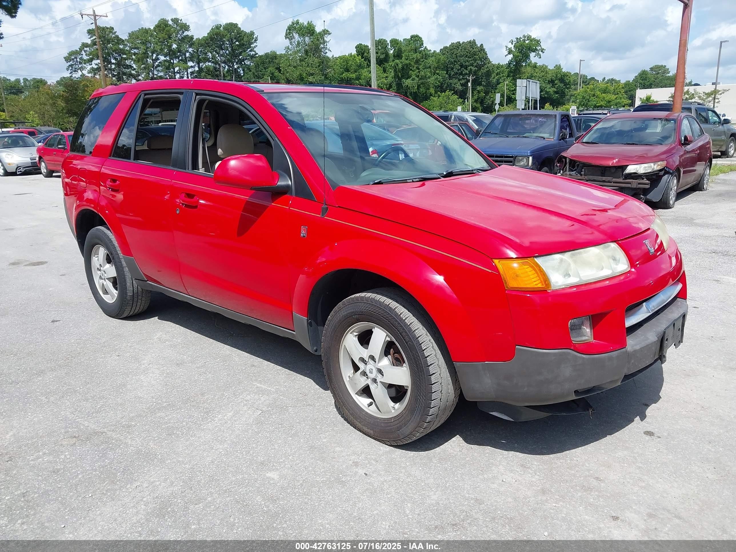 2005 Saturn VUE, VIN 5GZCZ53495S816388 — Auction photo