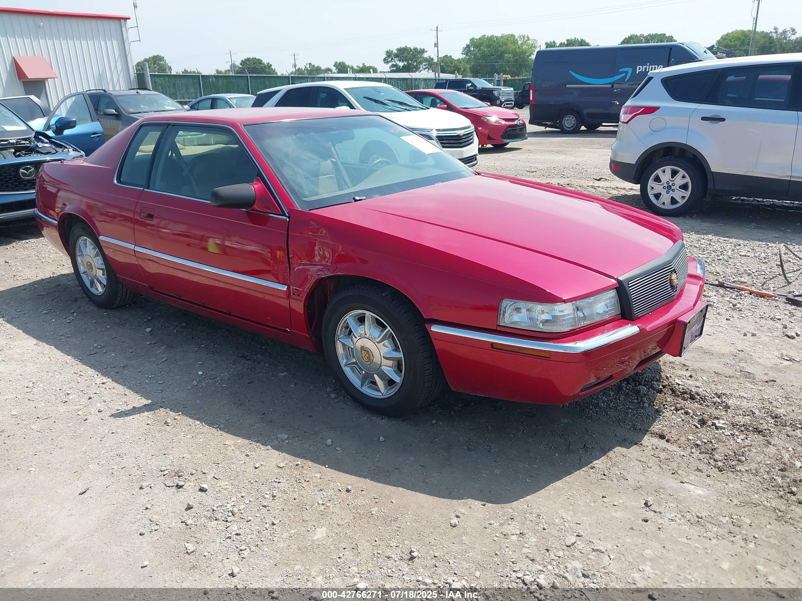 1997 Cadillac Eldorado Touring, VIN 1G6ET1291VU608367 — Бок