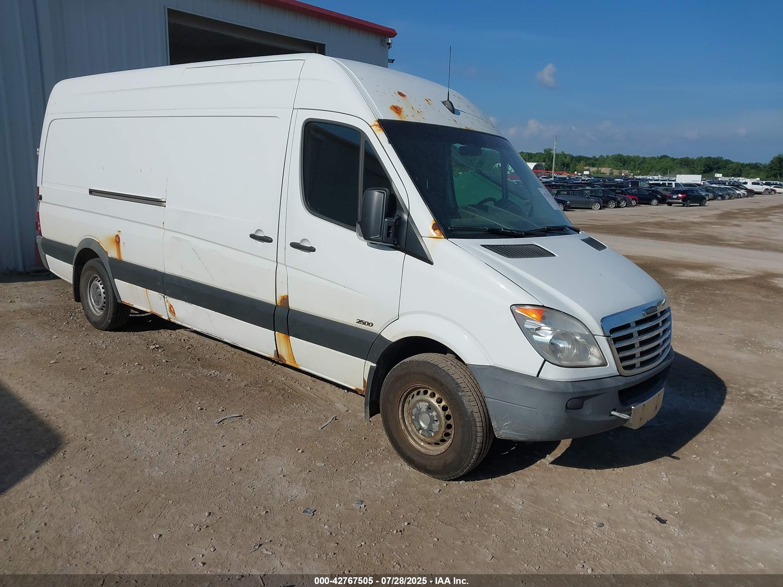 2012 Freightliner Sprinter, VIN WDYPE8CC6C5689915 — Side