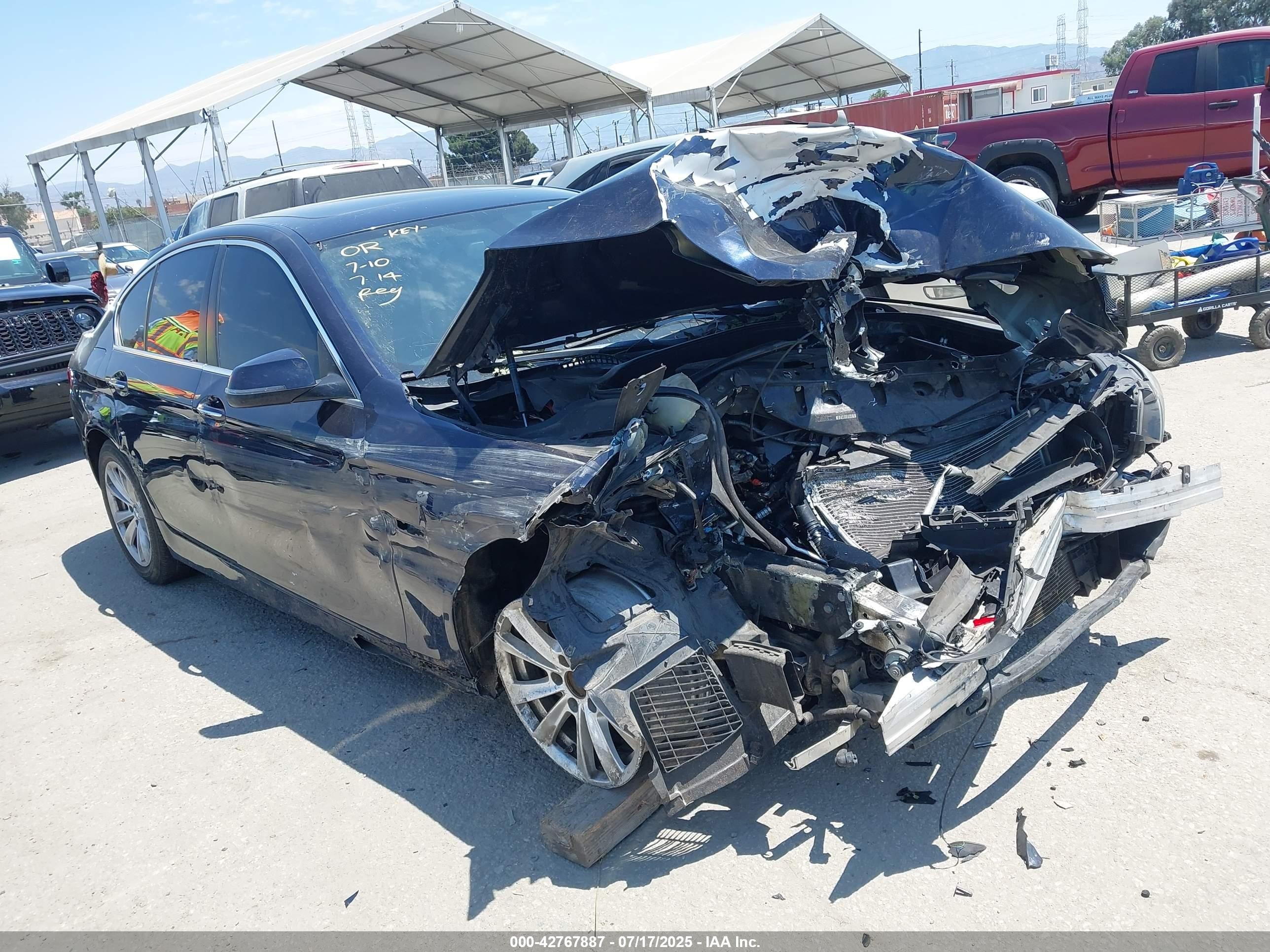 2014 BMW 5 Series 528i xDrive, VIN WBA5A7C52ED618565 — Front end