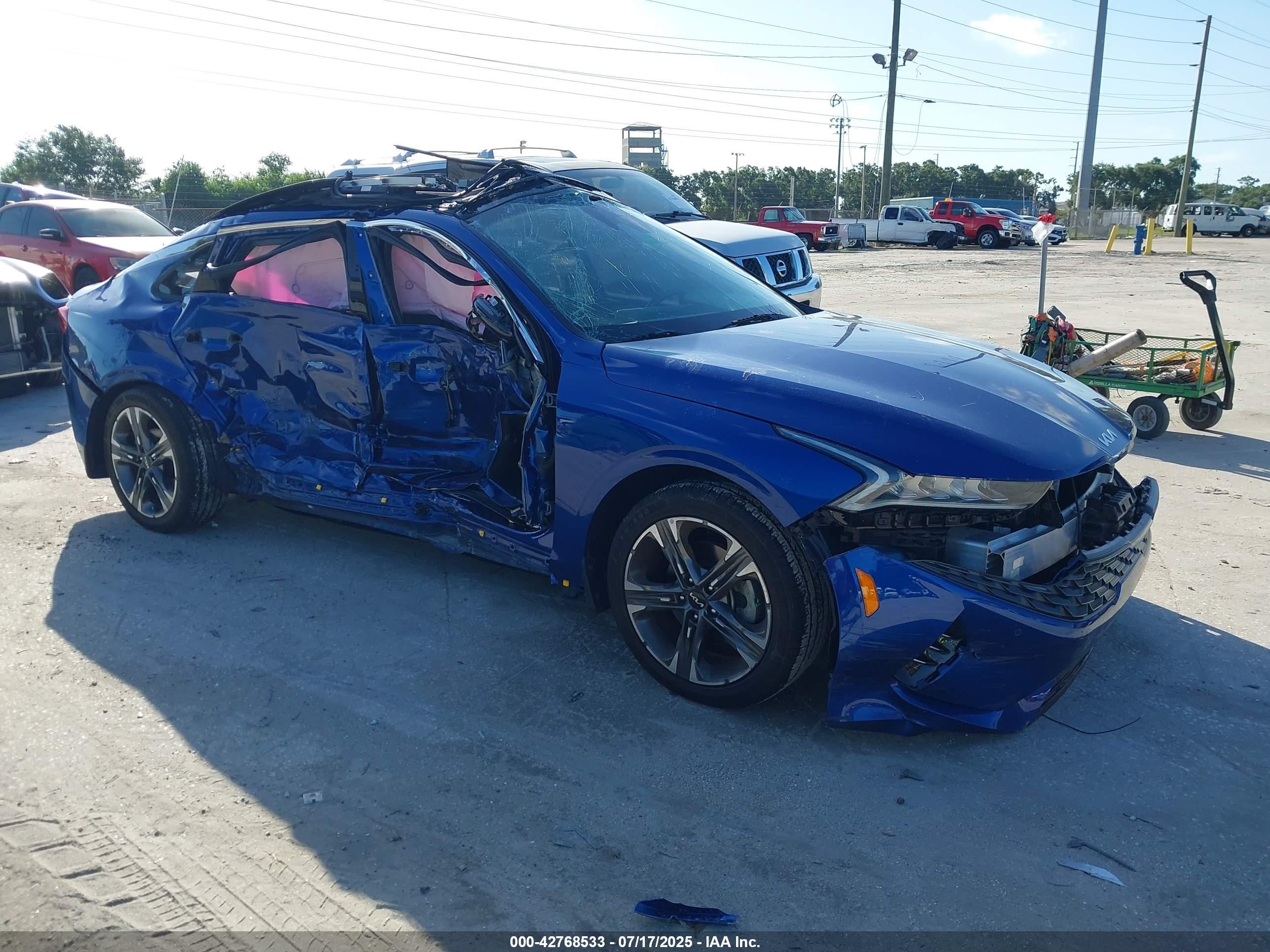 2022 Kia K5 EX, VIN 5XXG34J2XNG109908 — Side