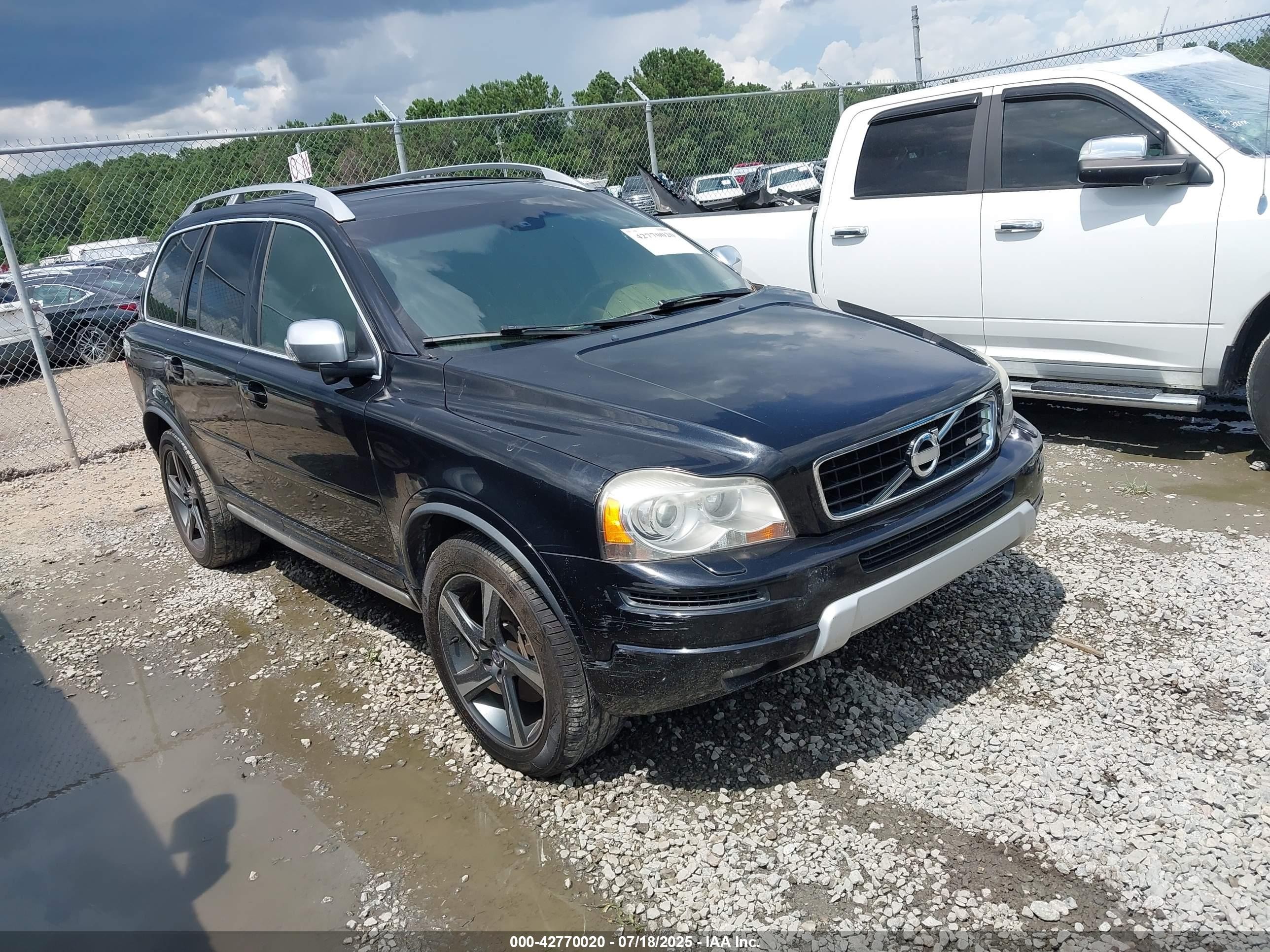 2014 Volvo XC90 R-Design, VIN YV4952CF1E1691963 — Interior fire